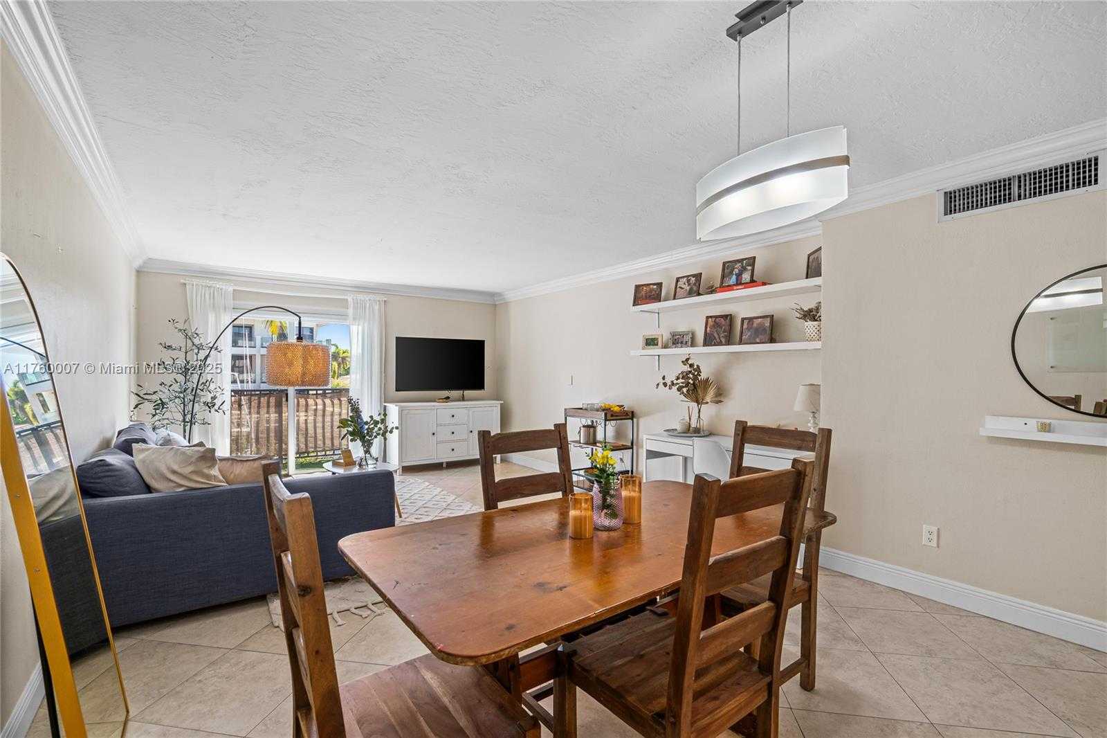 Small Image of 6815 EDGEWATER DR #104, Coral Gables Number 11