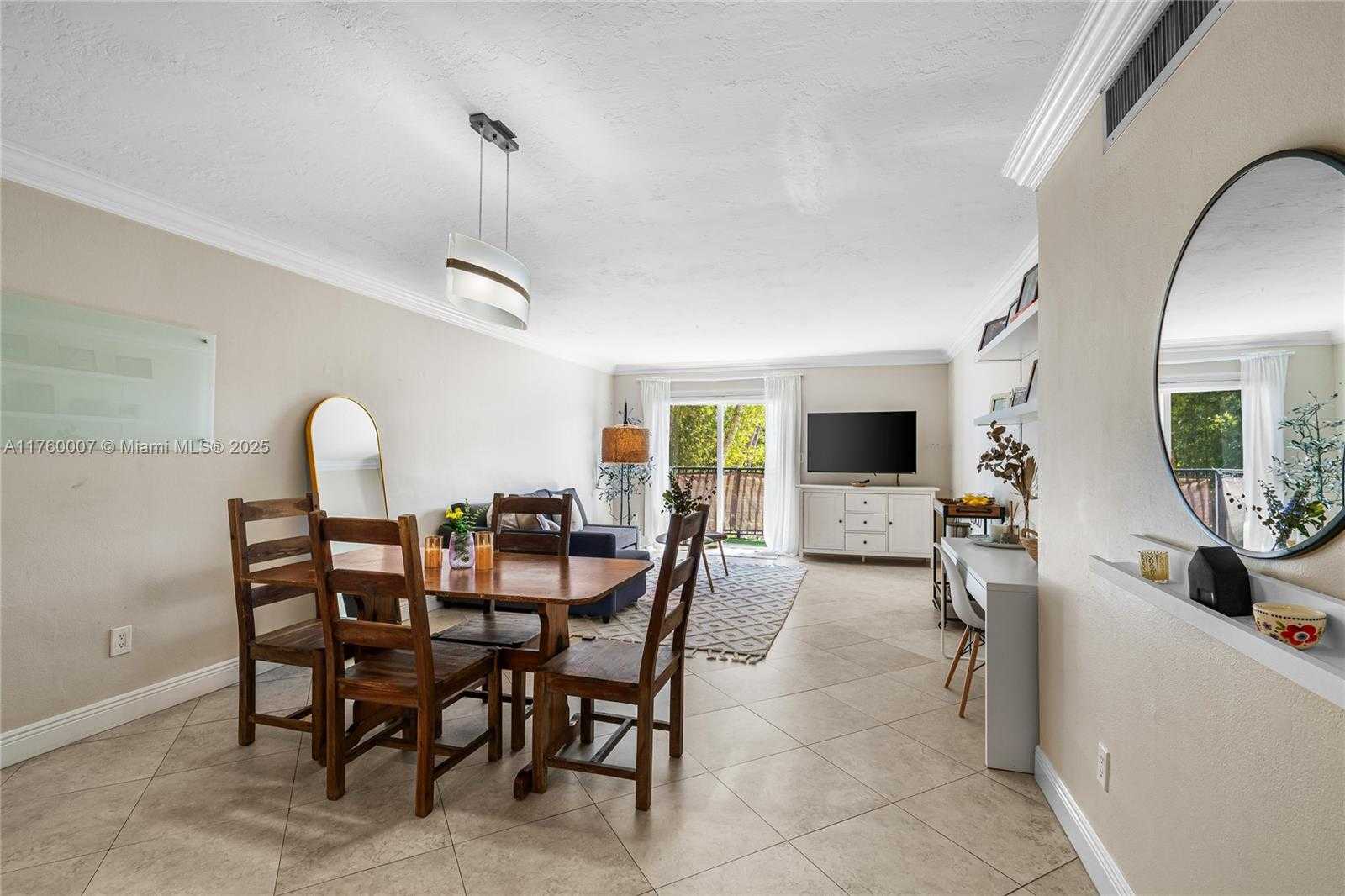 Small Image of 6815 EDGEWATER DR #104, Coral Gables Number 12