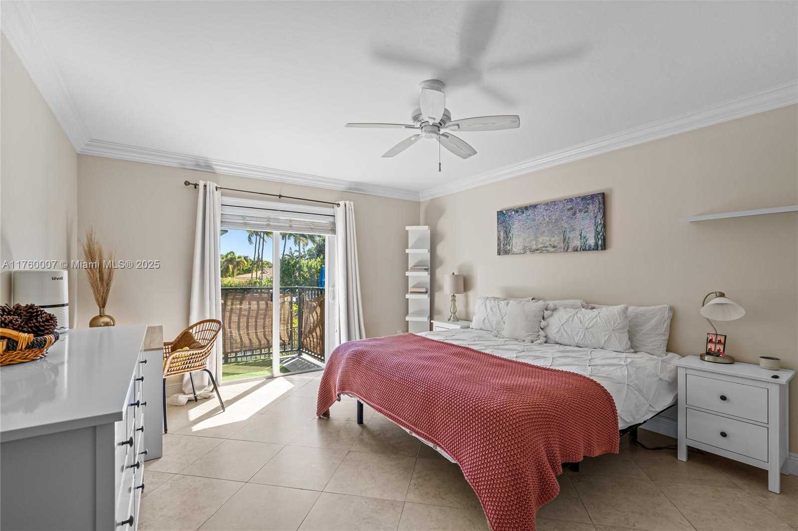 Small Image of 6815 EDGEWATER DR #104, Coral Gables Number 17
