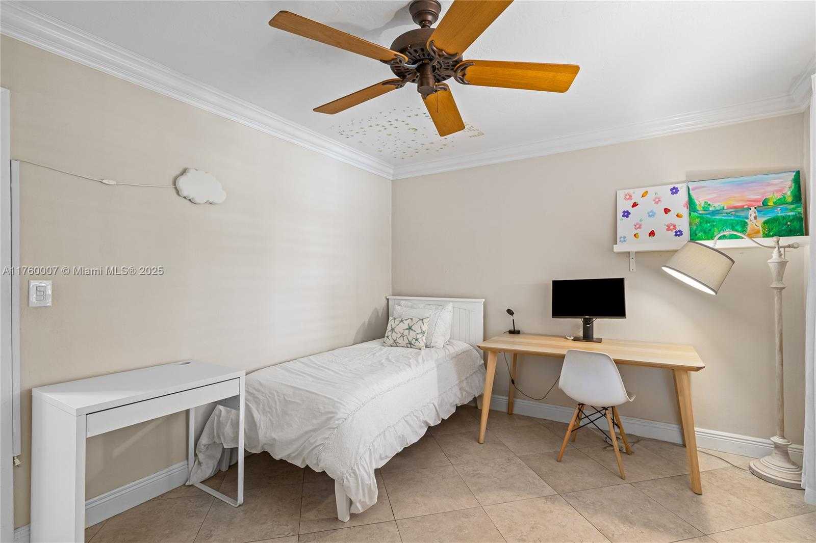 Small Image of 6815 EDGEWATER DR #104, Coral Gables Number 19