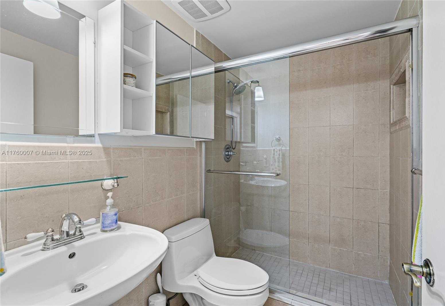 Small Image of 6815 EDGEWATER DR #104, Coral Gables Number 22