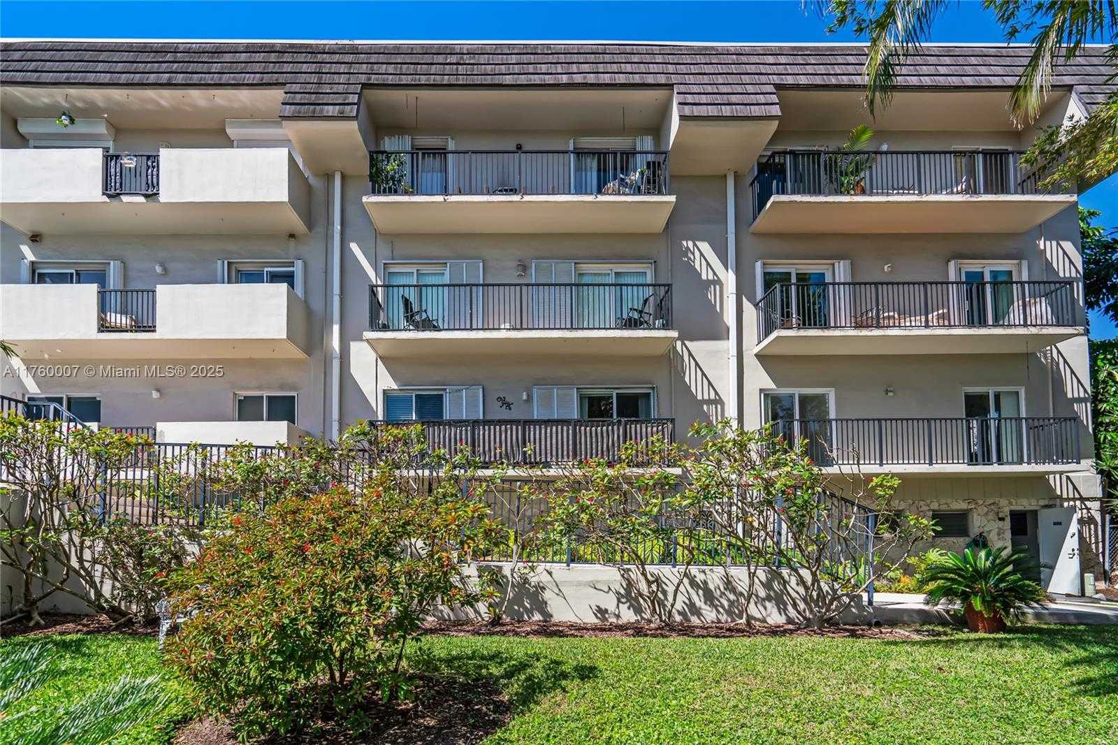 Small Image of 6815 EDGEWATER DR #104, Coral Gables Number 30