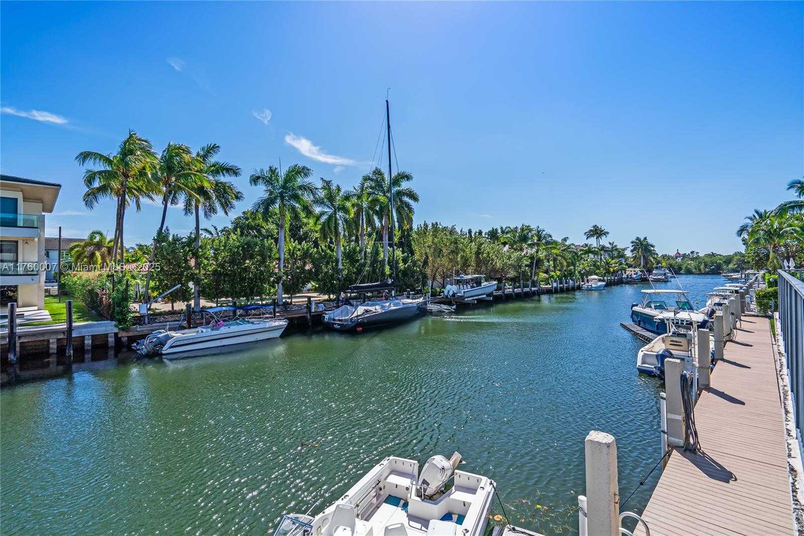 Small Image of 6815 EDGEWATER DR #104, Coral Gables Number 32