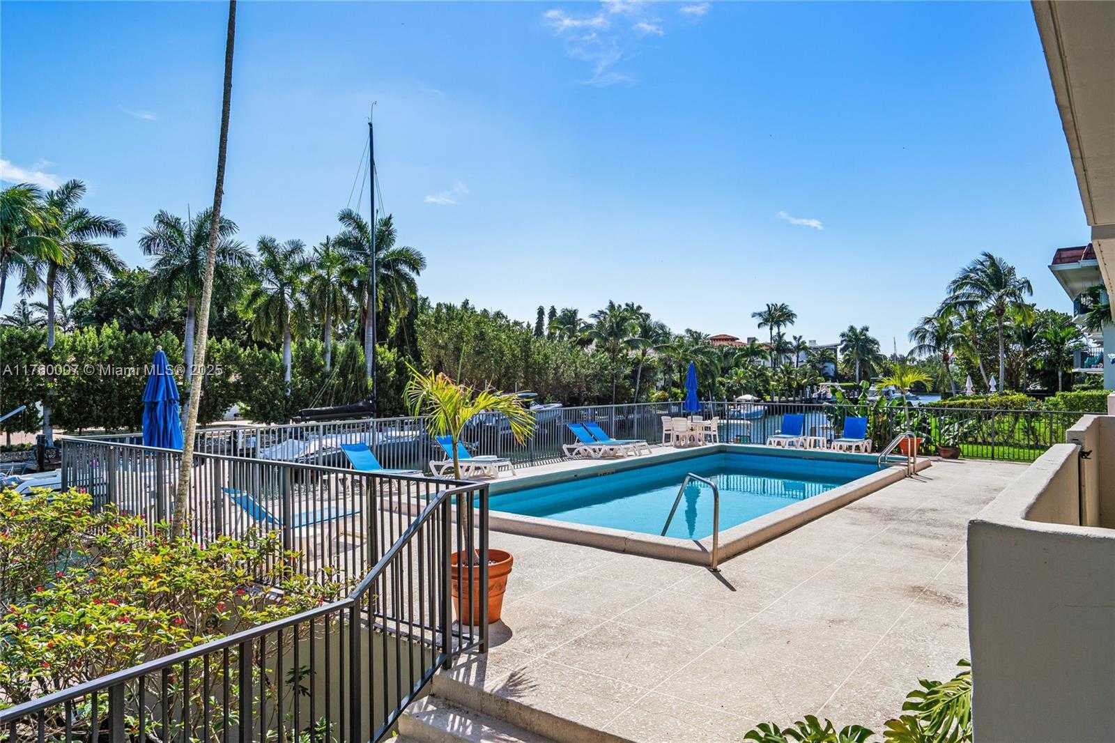 Small Image of 6815 EDGEWATER DR #104, Coral Gables Number 38