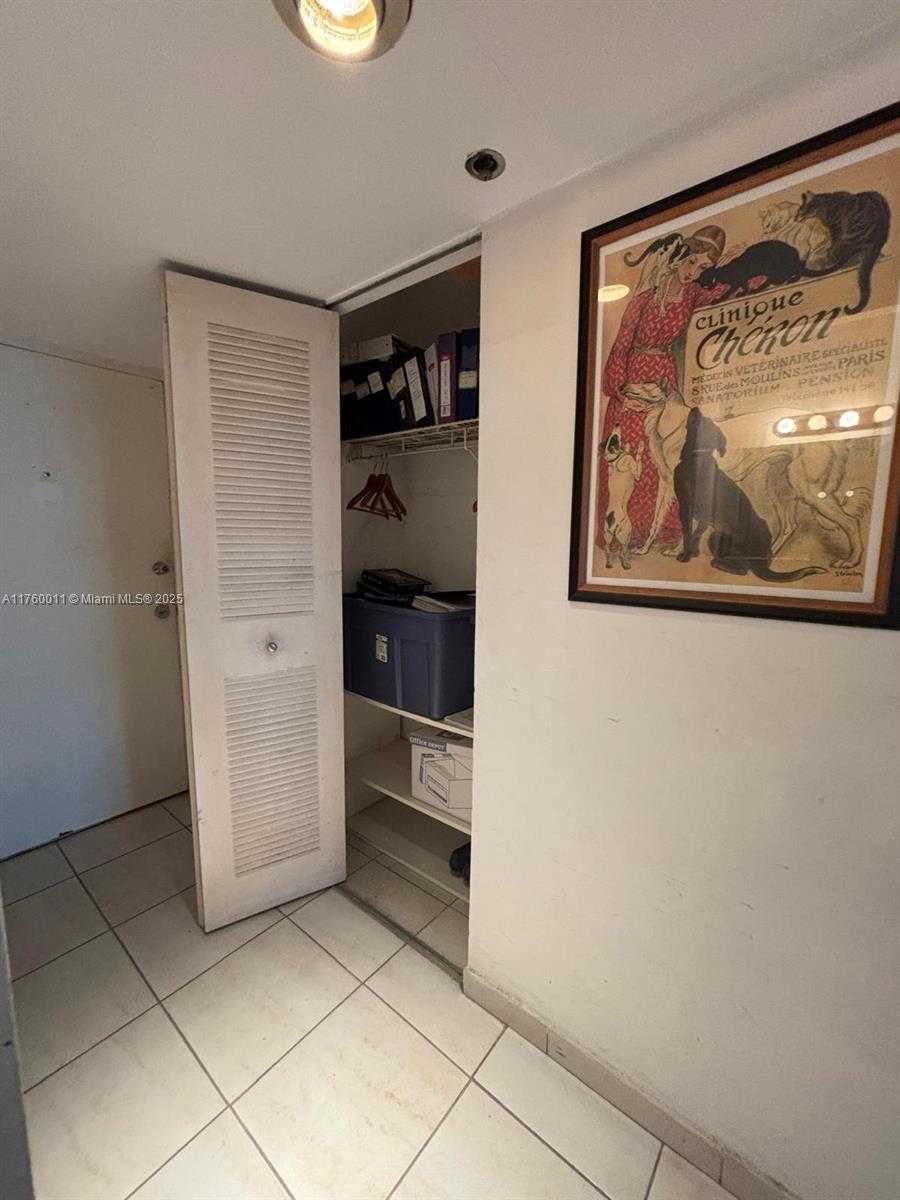 Small Image of 100 LINCOLN RD #329, Miami Beach Number 17