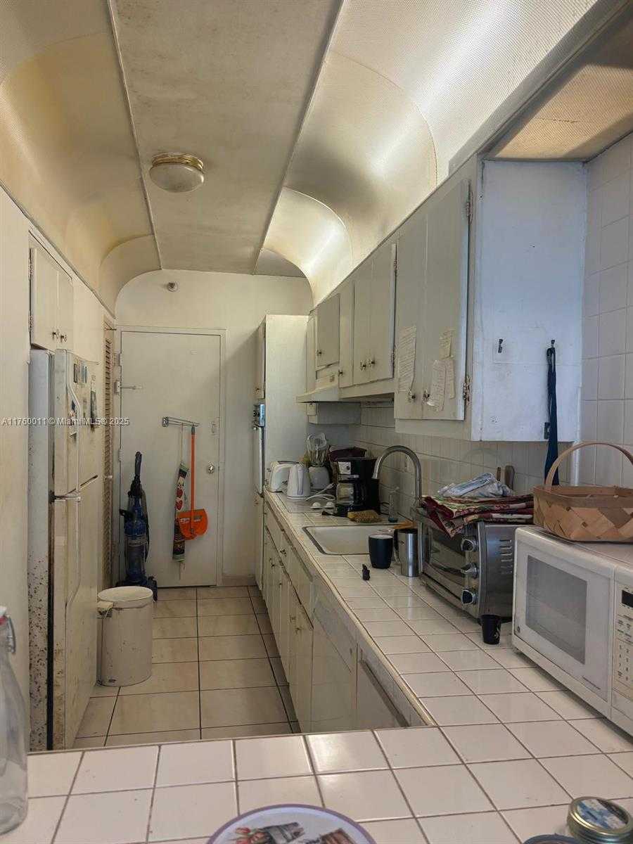 Small Image of 100 LINCOLN RD #329, Miami Beach Number 18
