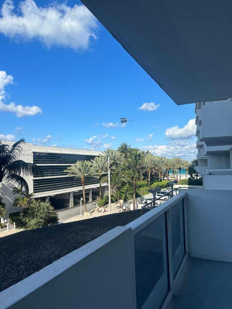 Small Image of 100 LINCOLN RD #329, Miami Beach Number 21
