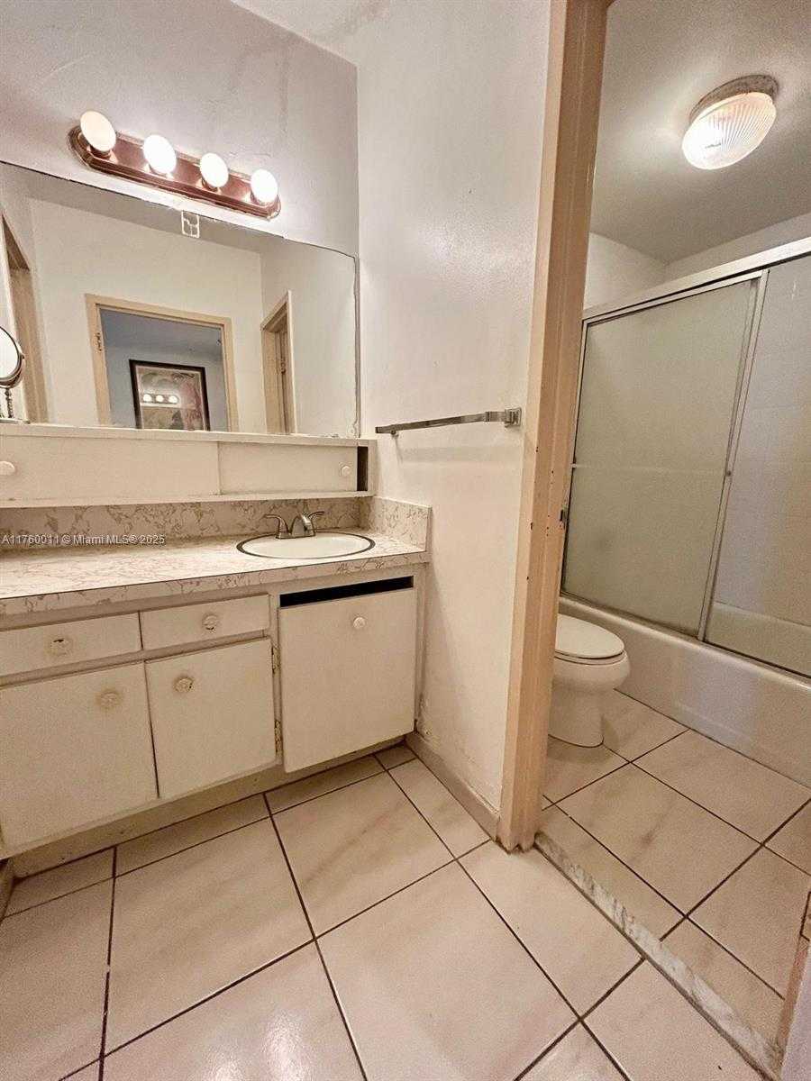 Small Image of 100 LINCOLN RD #329, Miami Beach Number 8