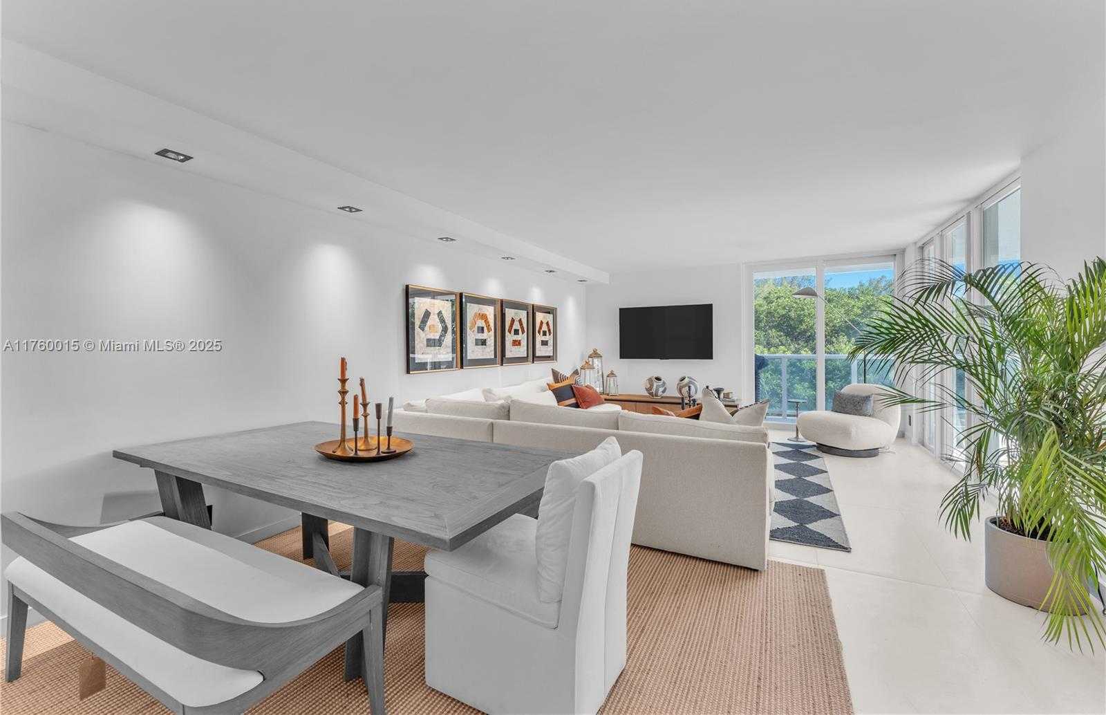 Small Image of 100 BAYVIEW DR #216, Sunny Isles Beach Number 3