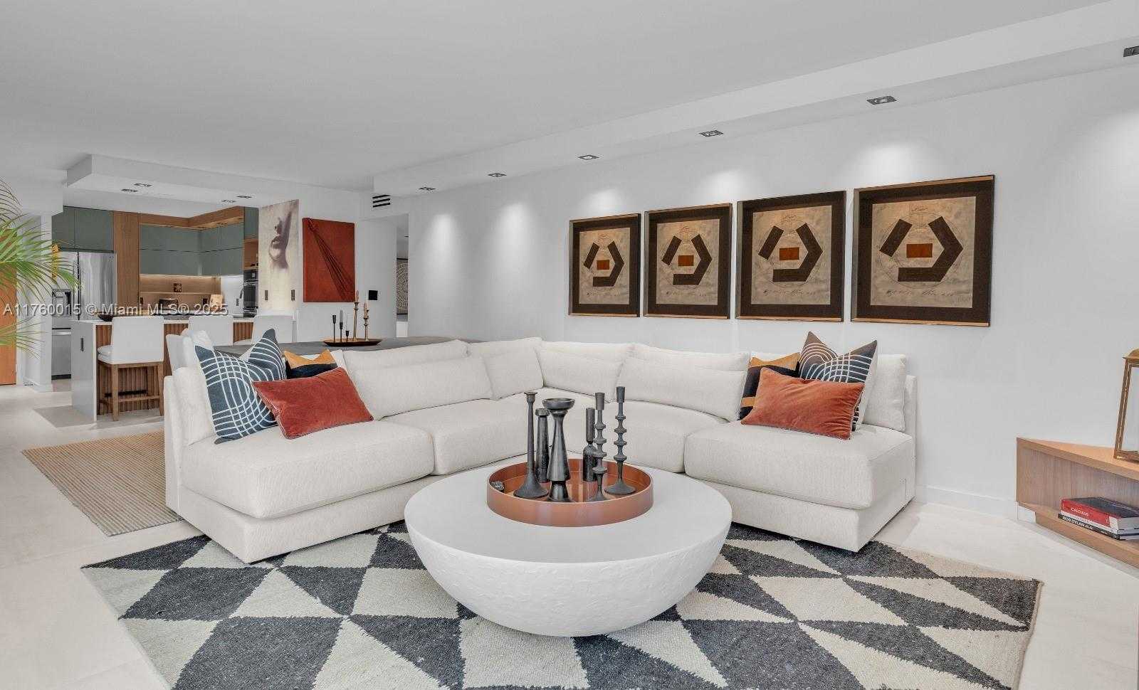 Small Image of 100 BAYVIEW DR #216, Sunny Isles Beach Number 4