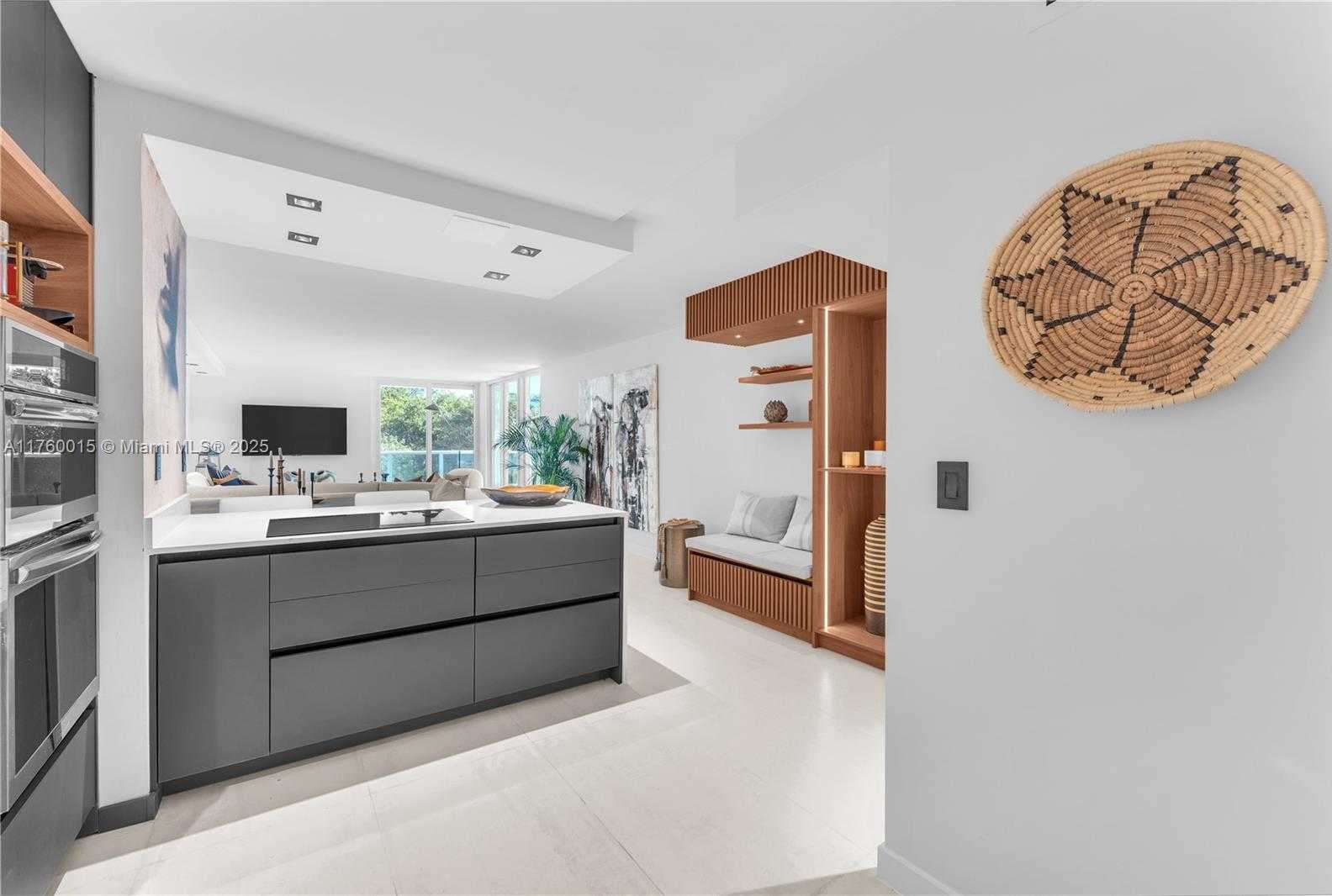 Small Image of 100 BAYVIEW DR #216, Sunny Isles Beach Number 9