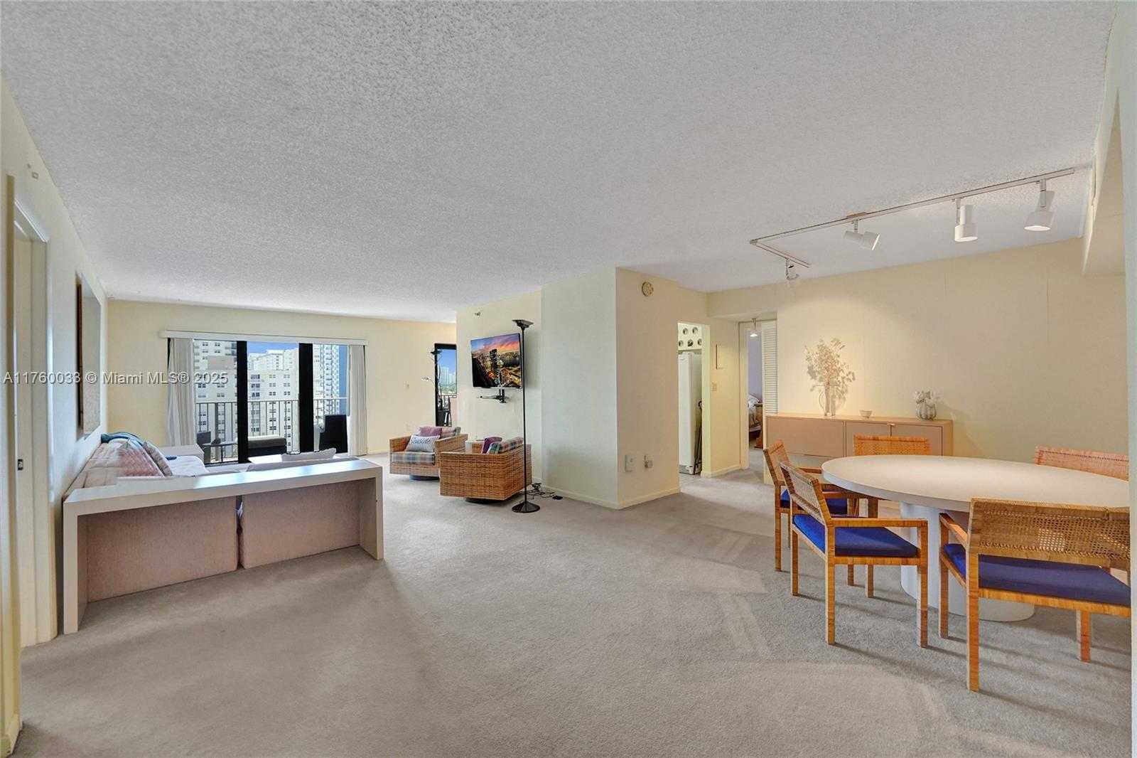 Small Image of 1201 SOUTH OCEAN DR #908S, Hollywood Number 3