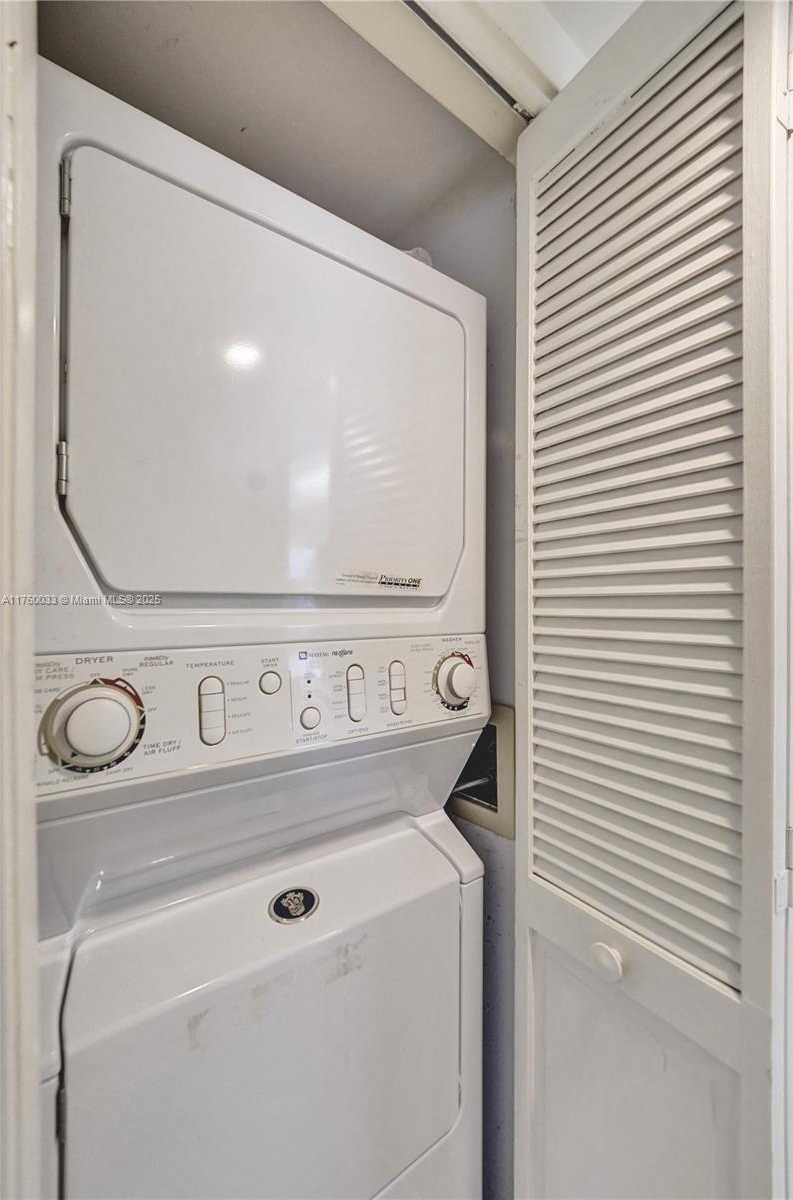 Small Image of 1201 SOUTH OCEAN DR #908S, Hollywood Number 30