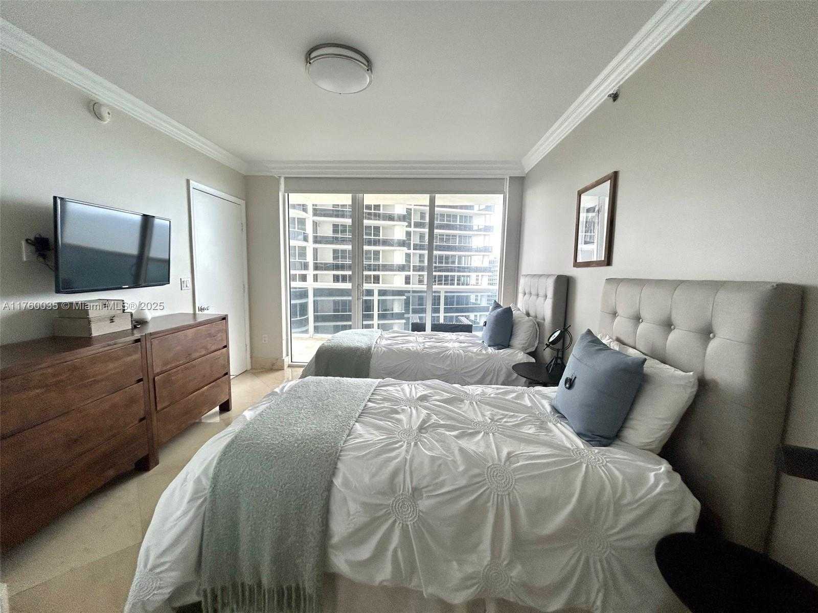 Small Image of 1830 SOUTH OCEAN DR #2408, Hallandale Beach Number 23