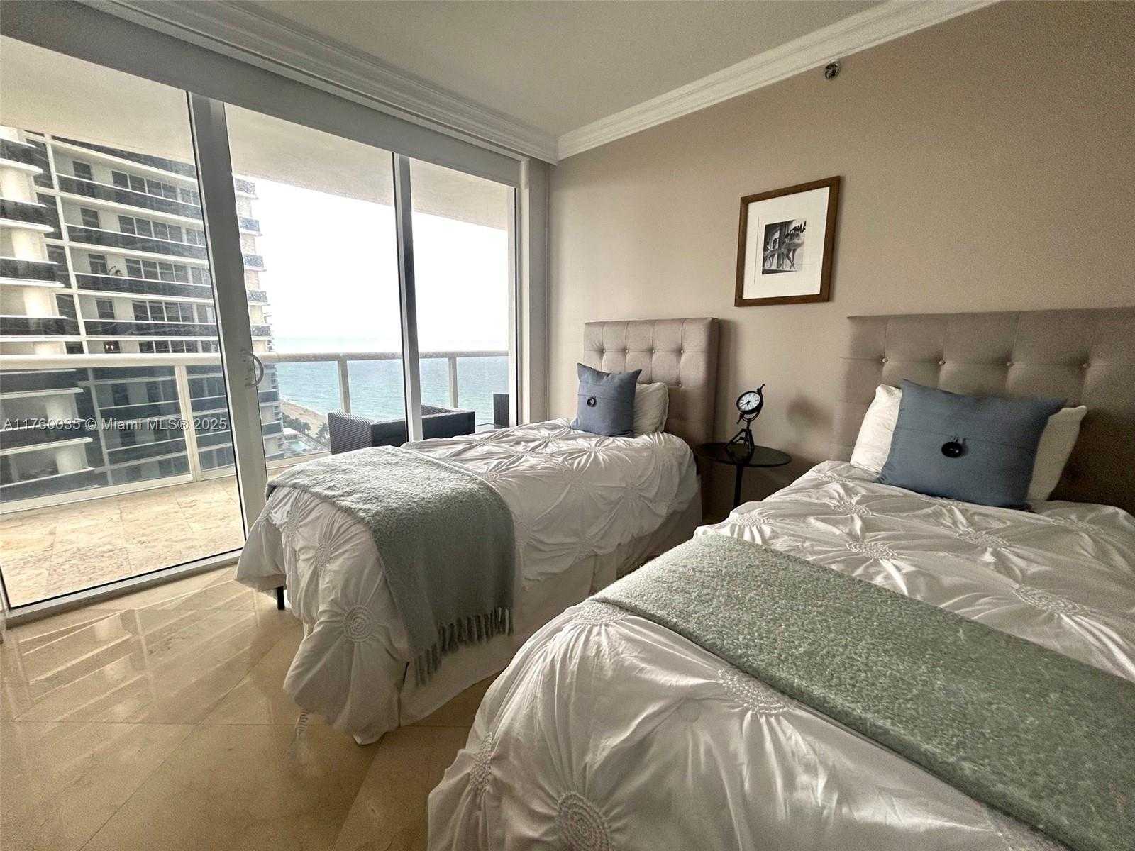 Small Image of 1830 SOUTH OCEAN DR #2408, Hallandale Beach Number 24