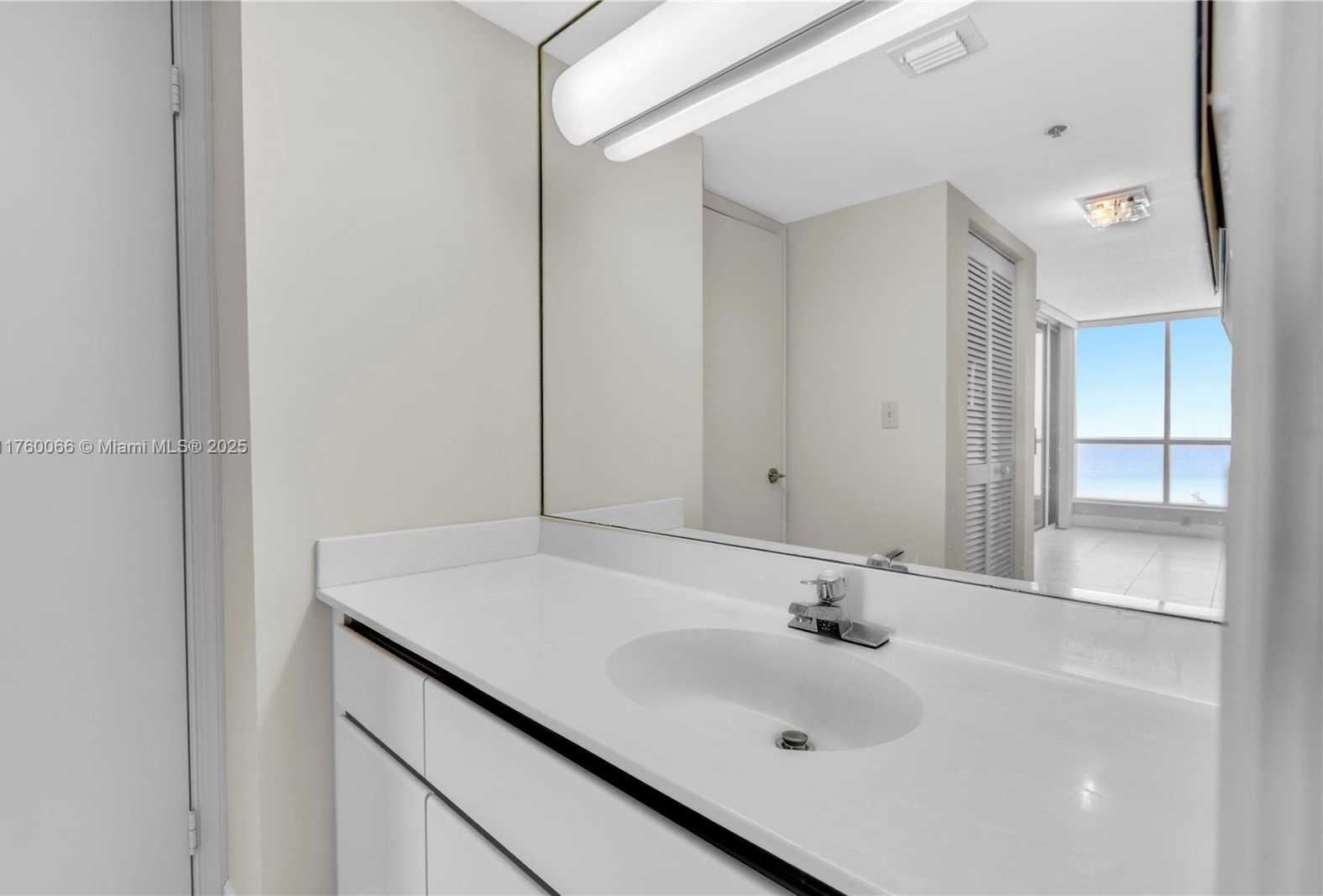 Small Image of 6767 COLLINS AVE #707, Miami Beach Number 19
