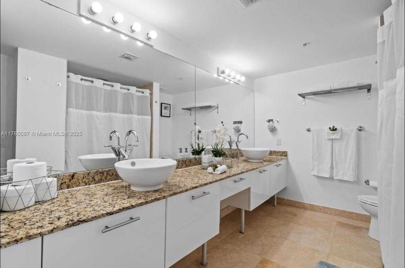 Small Image of 41 SOUTH EAST 5TH ST #2210, Miami Number 13