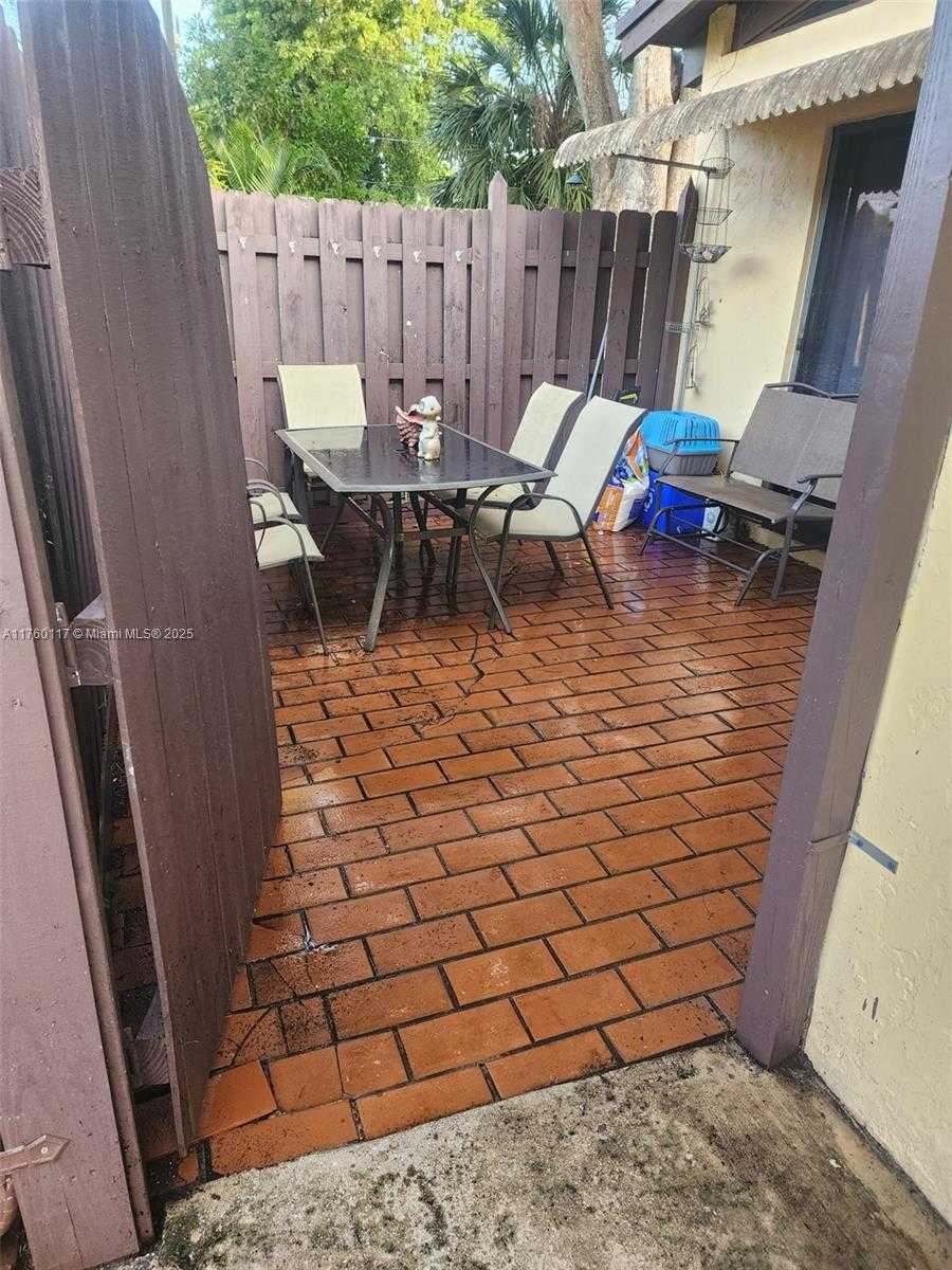 Small Image of 118 GATE RD #1-65, Hollywood Number 10