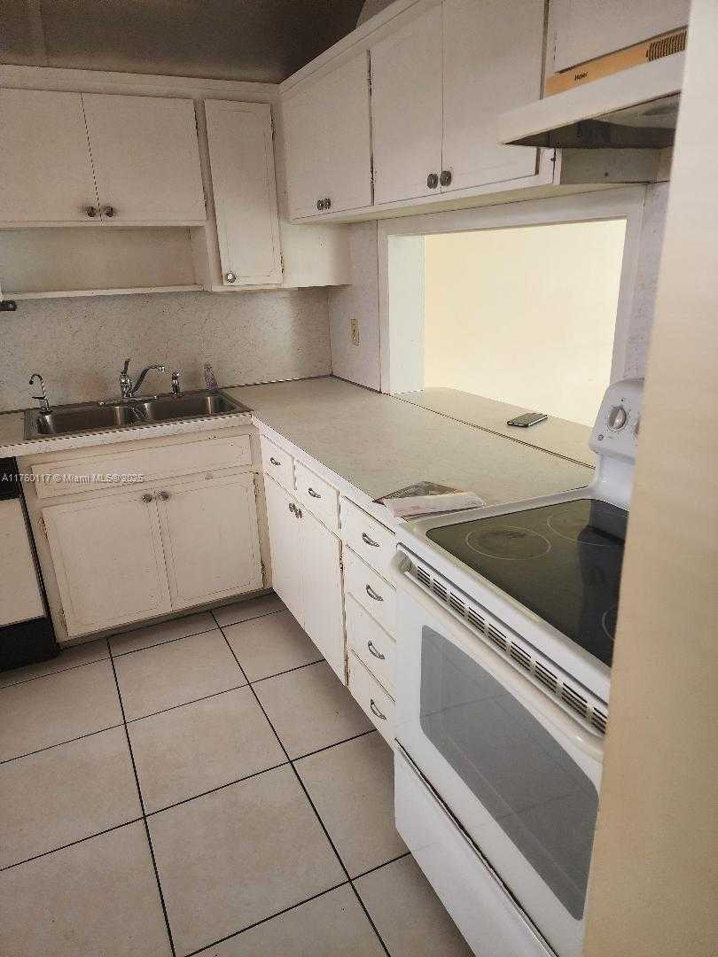 Small Image of 118 GATE RD #1-65, Hollywood Number 17