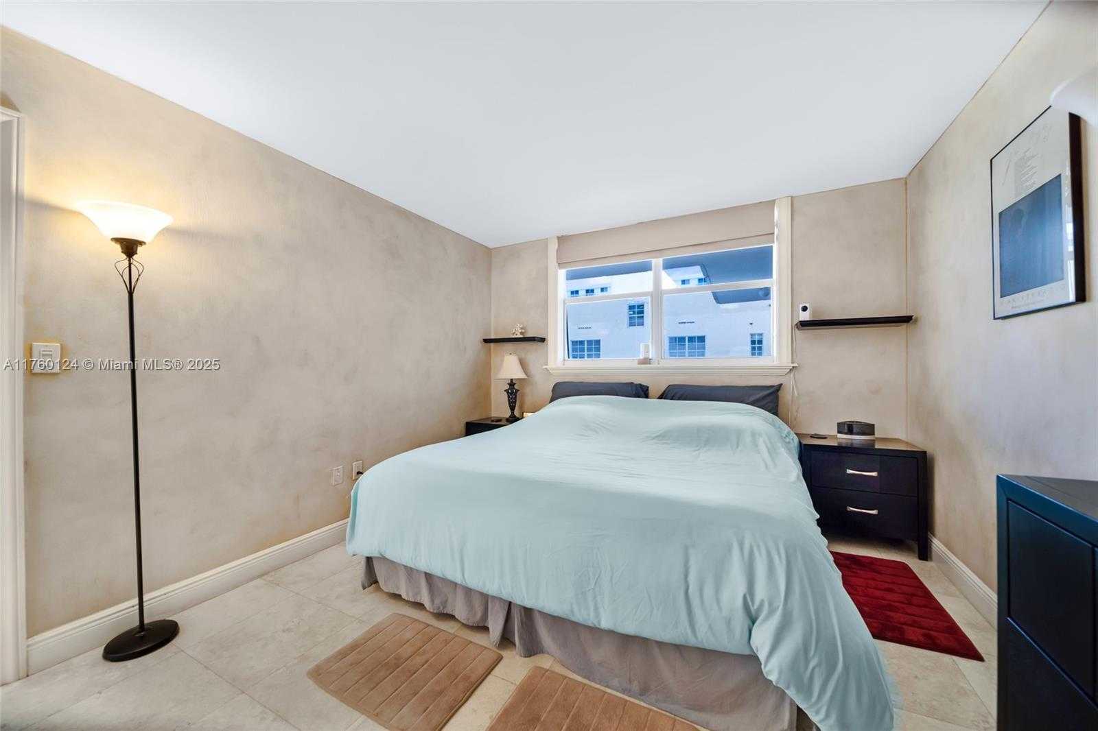 Small Image of 465 OCEAN DR #407, Miami Beach Number 13