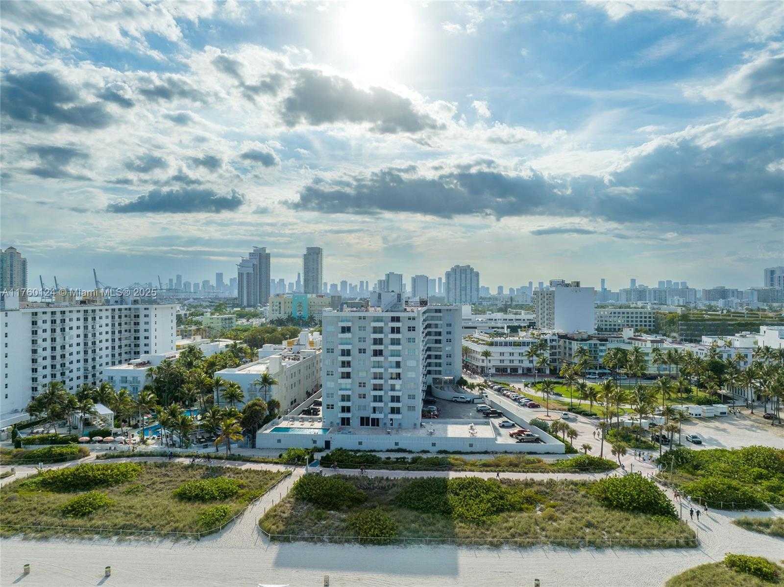 Small Image of 465 OCEAN DR #407, Miami Beach Number 24