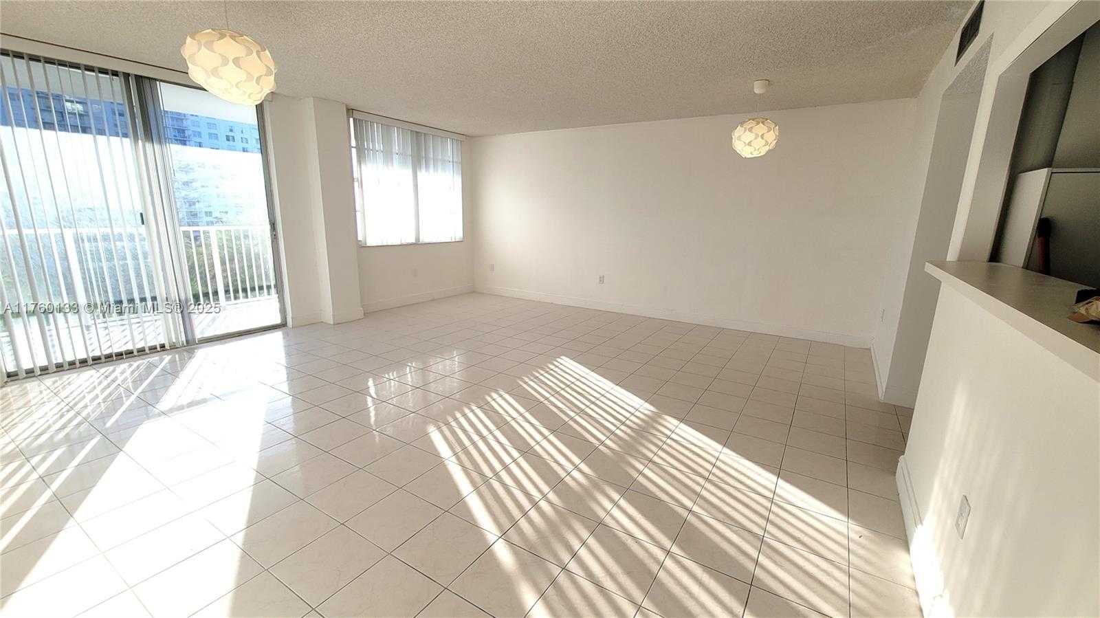 Small Image of 2801 NORTH EAST 183RD ST #504W, Aventura Number 2