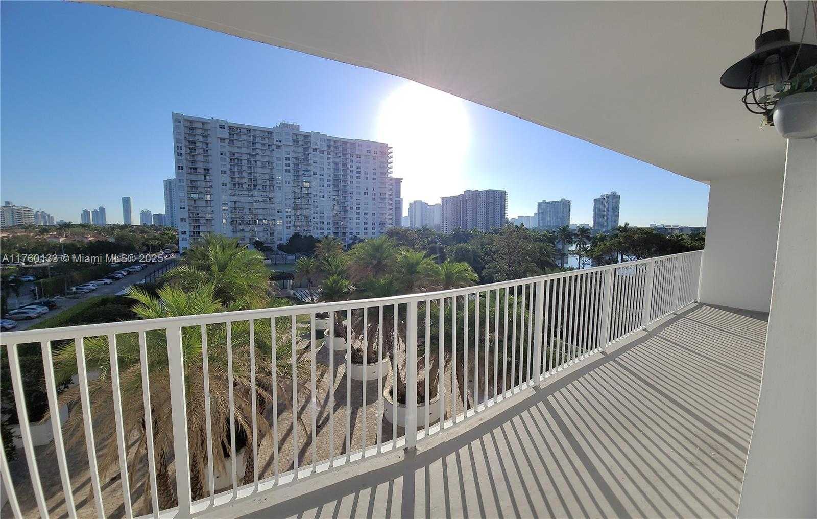 Small Image of 2801 NORTH EAST 183RD ST #504W, Aventura Number 32