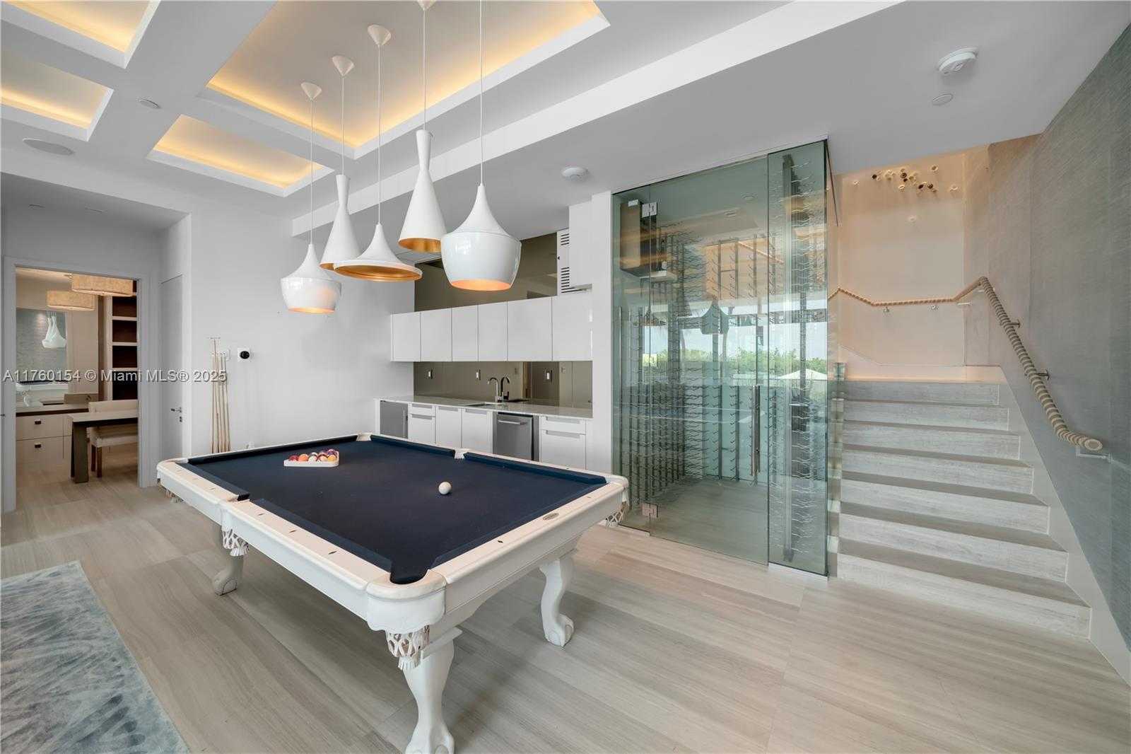 Small Image of 321 OCEAN DR #200, Miami Beach Number 18