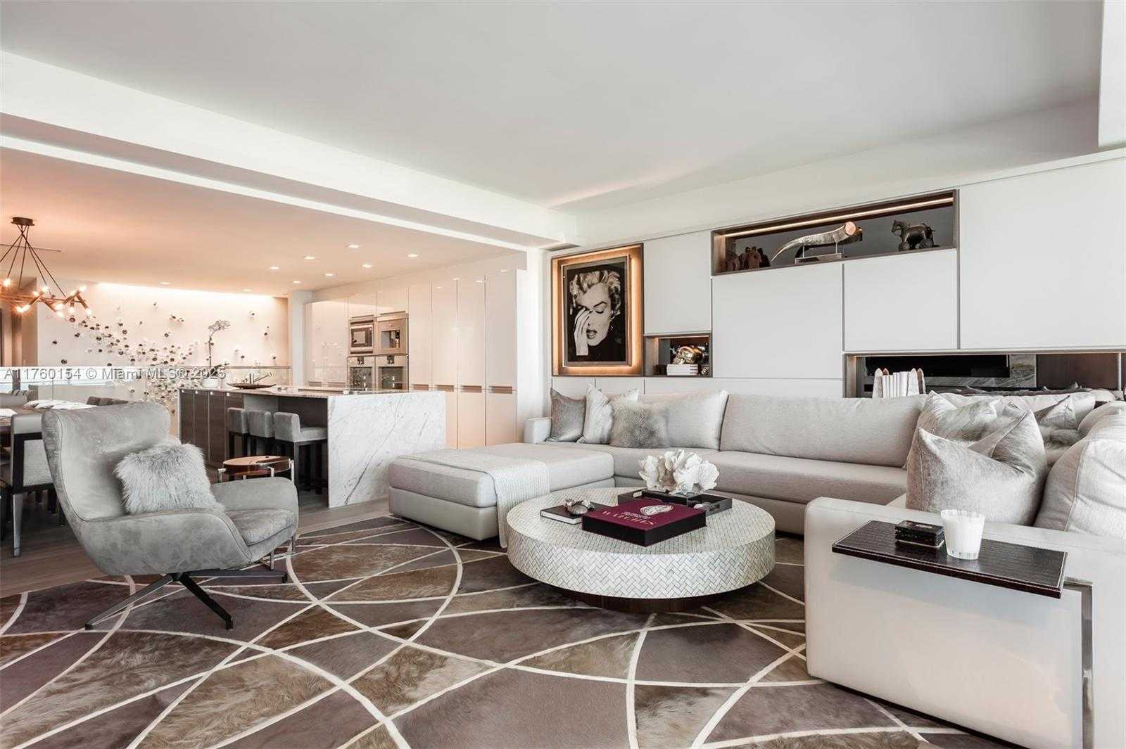 Small Image of 321 OCEAN DR #200, Miami Beach Number 2