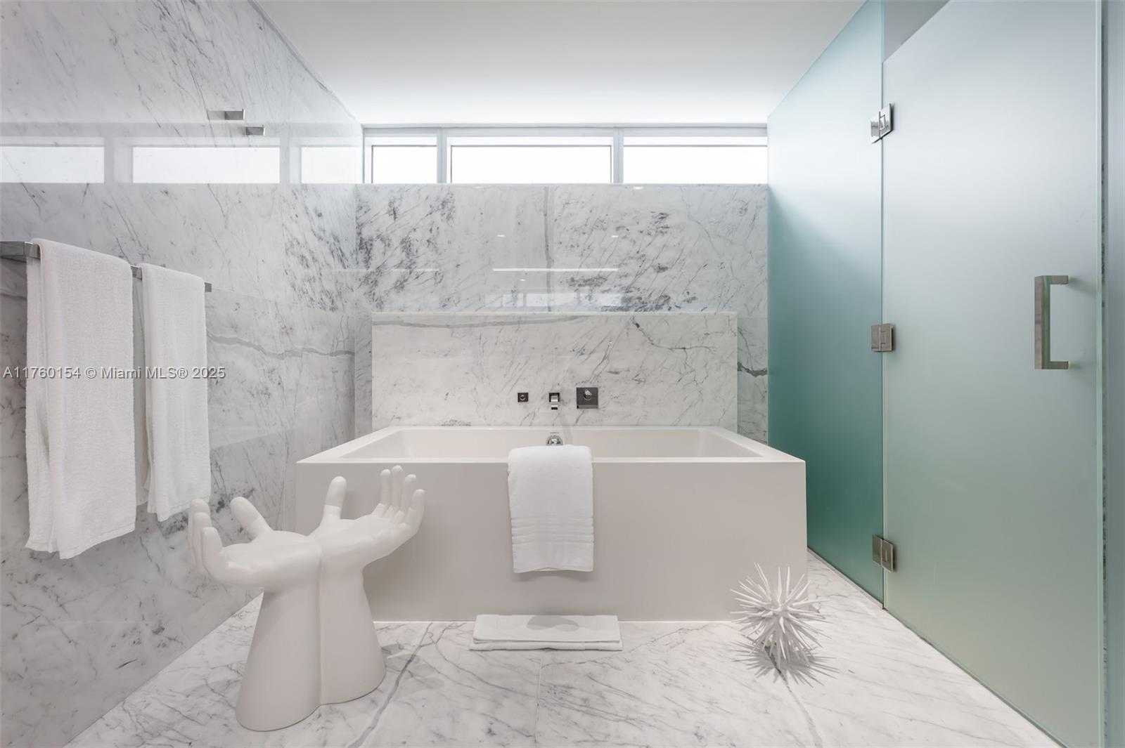 Small Image of 321 OCEAN DR #200, Miami Beach Number 38