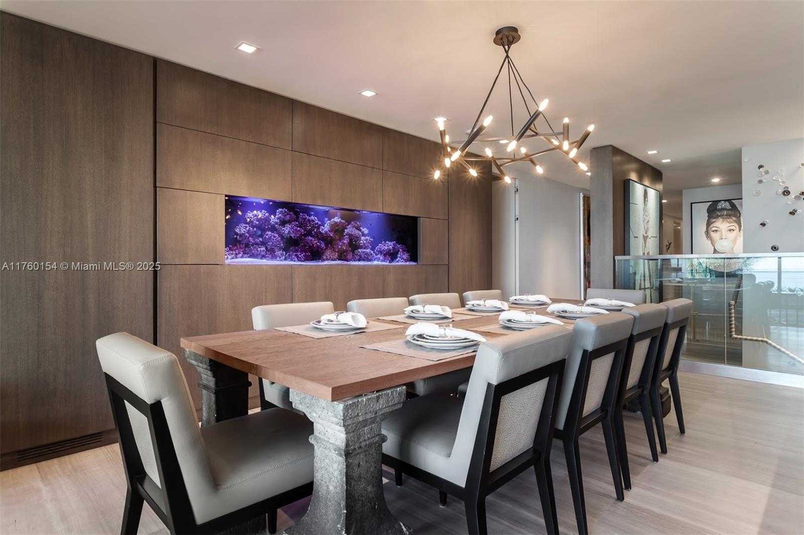 Small Image of 321 OCEAN DR #200, Miami Beach Number 4