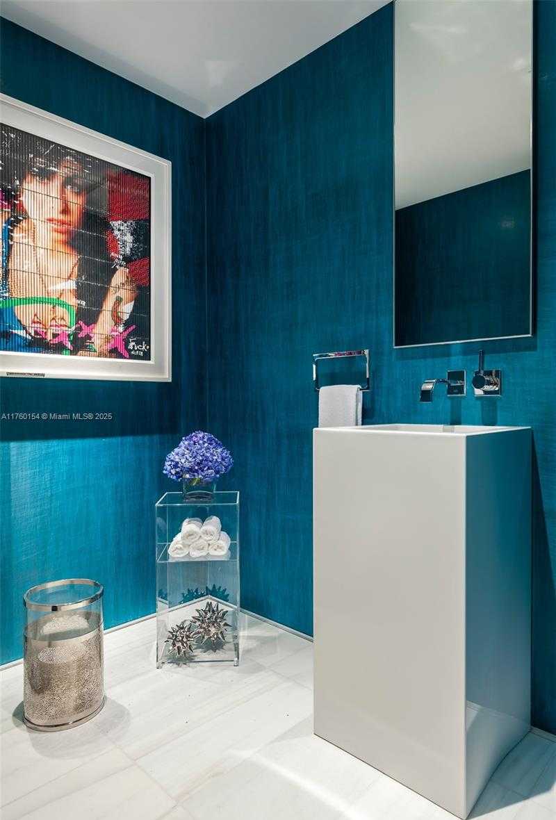 Small Image of 321 OCEAN DR #200, Miami Beach Number 54