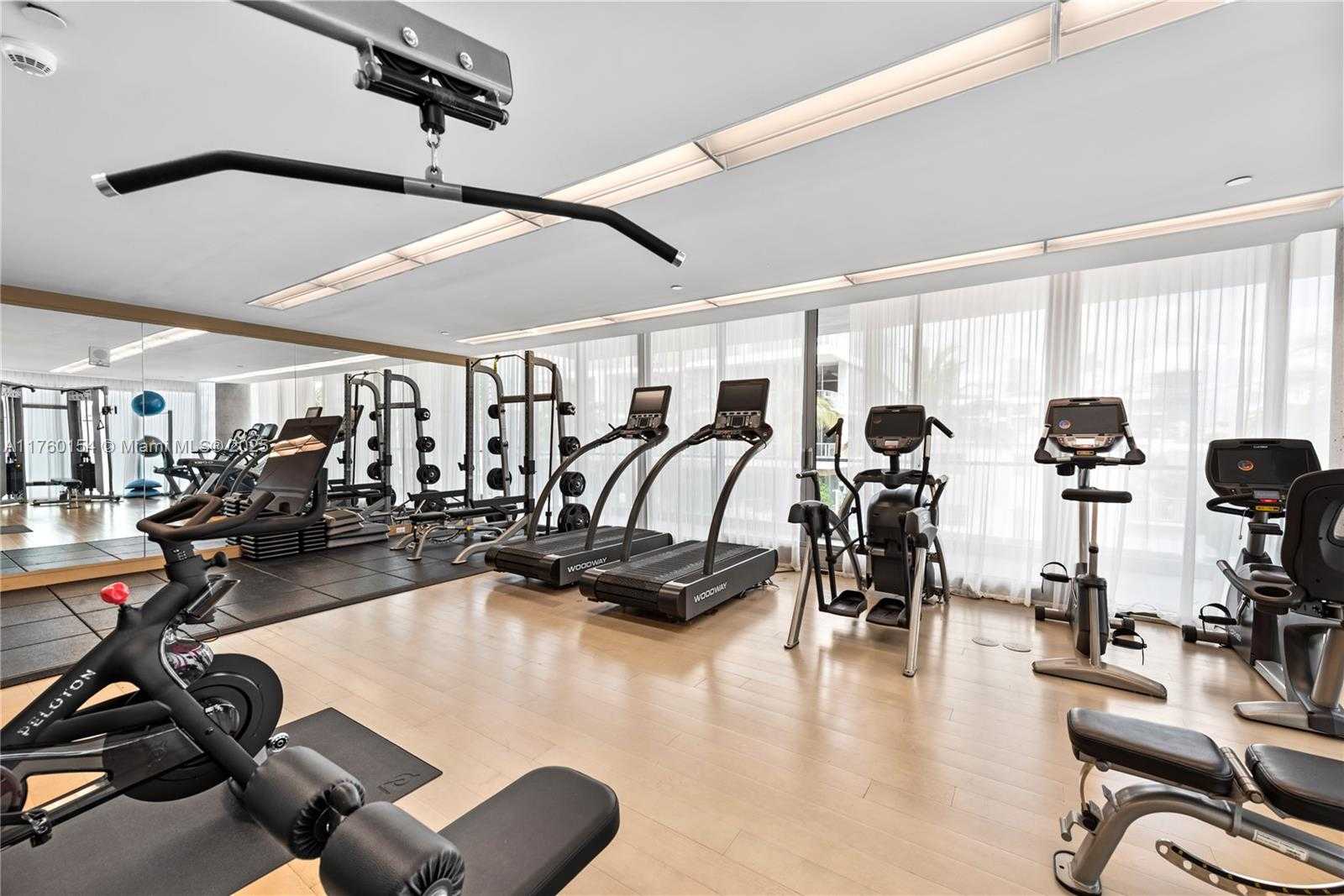 Small Image of 321 OCEAN DR #200, Miami Beach Number 77