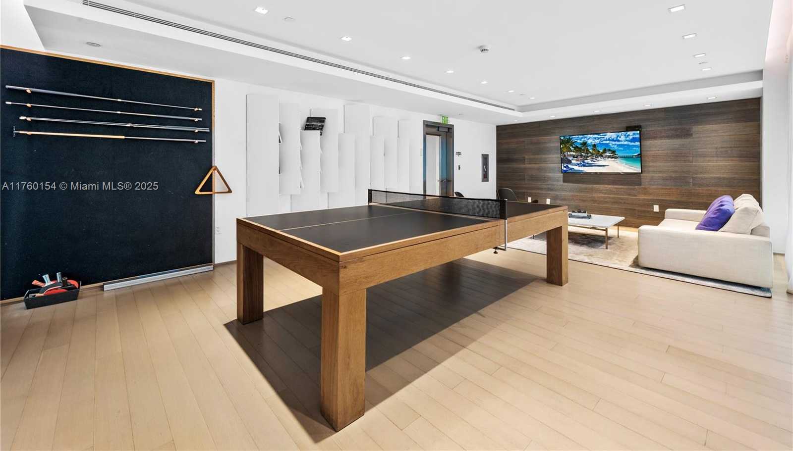 Small Image of 321 OCEAN DR #200, Miami Beach Number 79