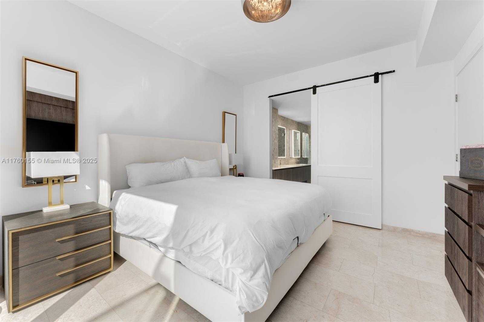 Small Image of 68 SOUTH EAST 6TH ST #1404, Miami Number 12