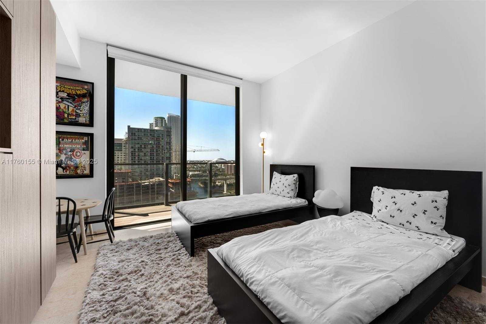 Small Image of 68 SOUTH EAST 6TH ST #1404, Miami Number 18