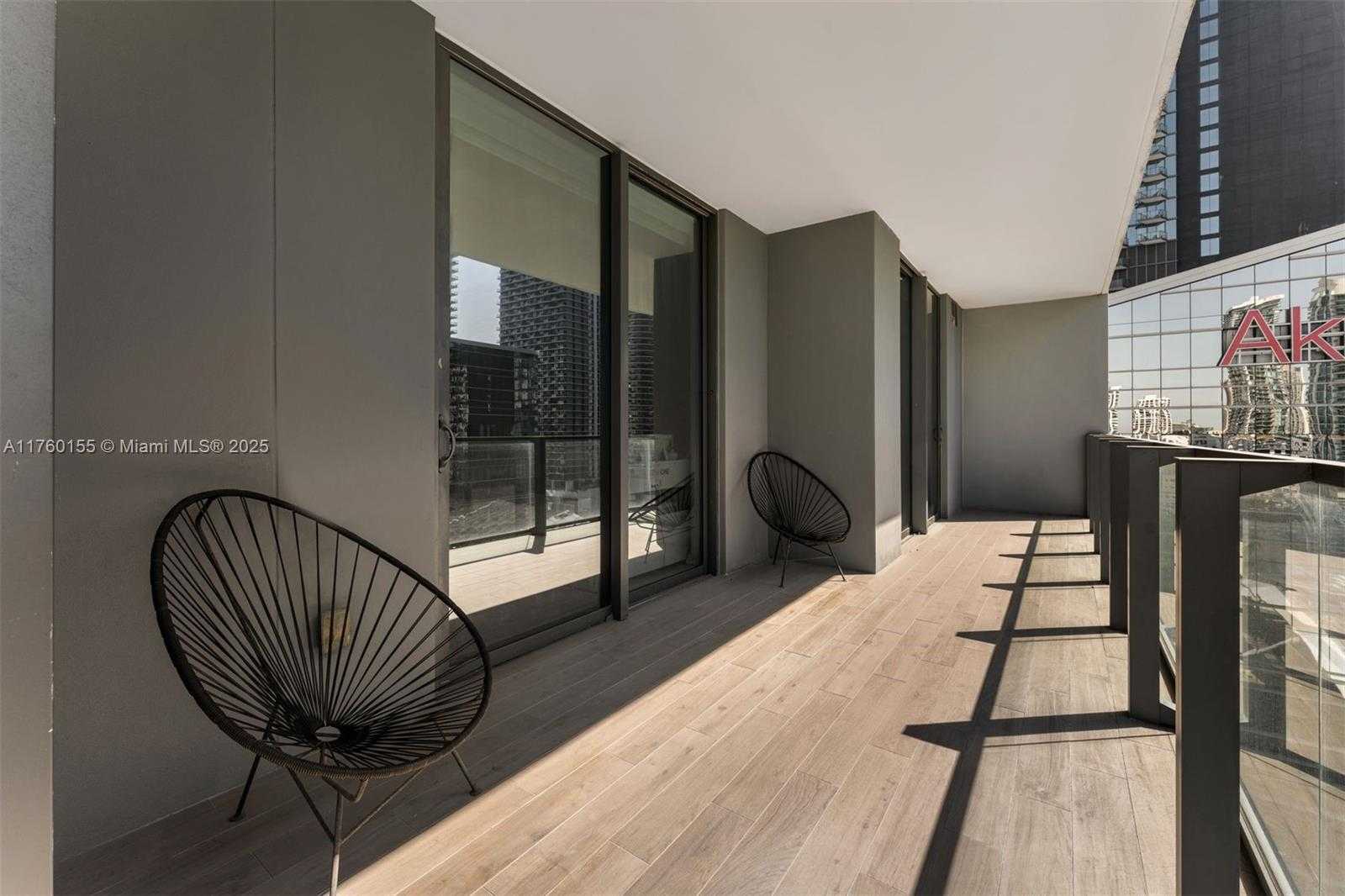 Small Image of 68 SOUTH EAST 6TH ST #1404, Miami Number 23
