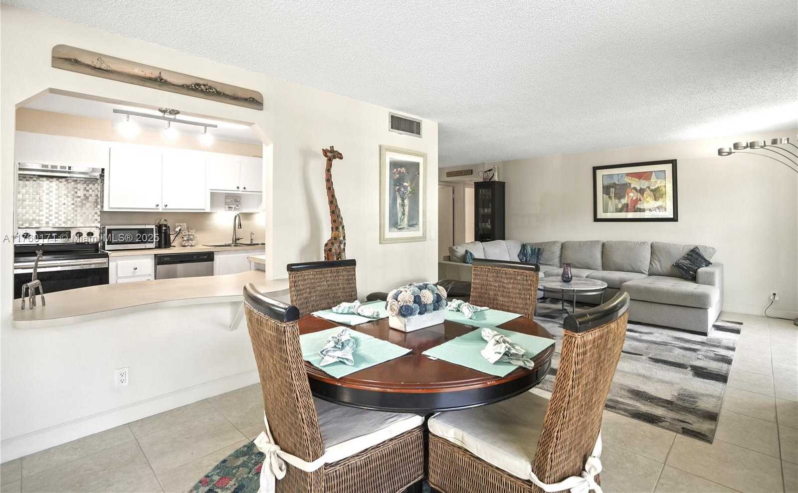 Small Image of 1301 RIVER REACH DR #110, Fort Lauderdale Number 10
