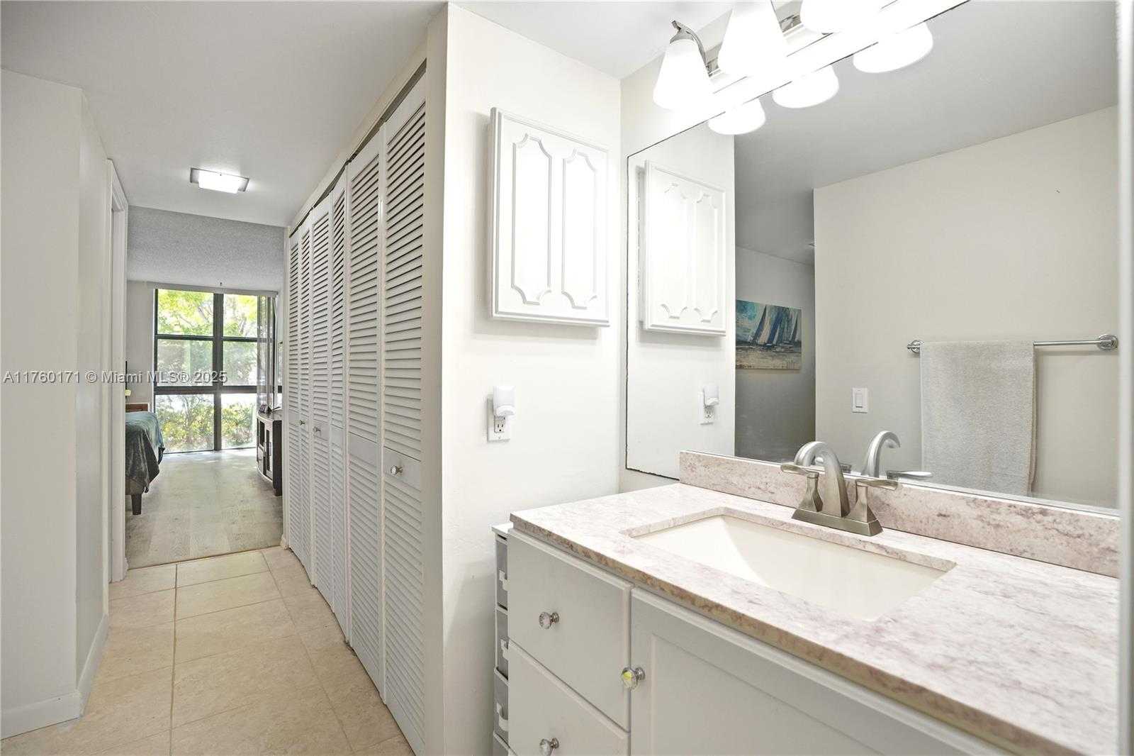 Small Image of 1301 RIVER REACH DR #110, Fort Lauderdale Number 16