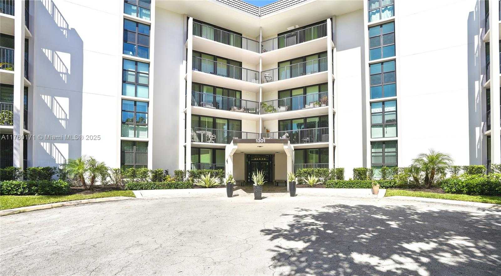 Small Image of 1301 RIVER REACH DR #110, Fort Lauderdale Number 34