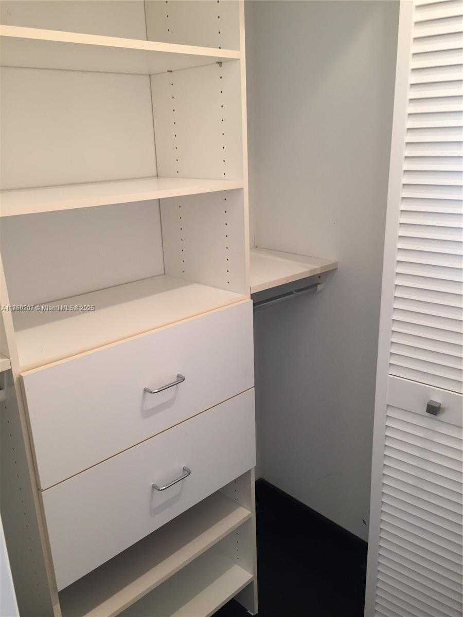 Small Image of 1610 LENOX AVE #503, Miami Beach Number 10