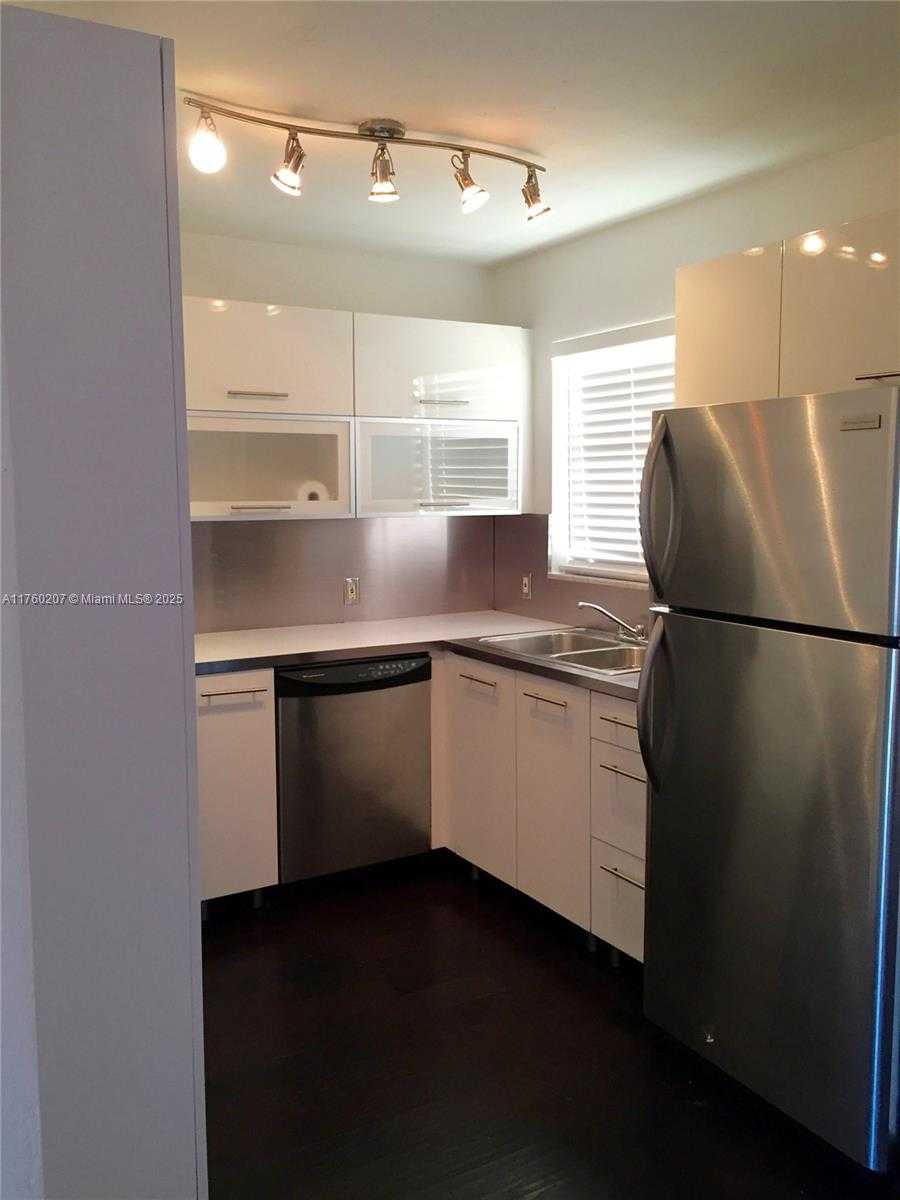 Small Image of 1610 LENOX AVE #503, Miami Beach Number 4