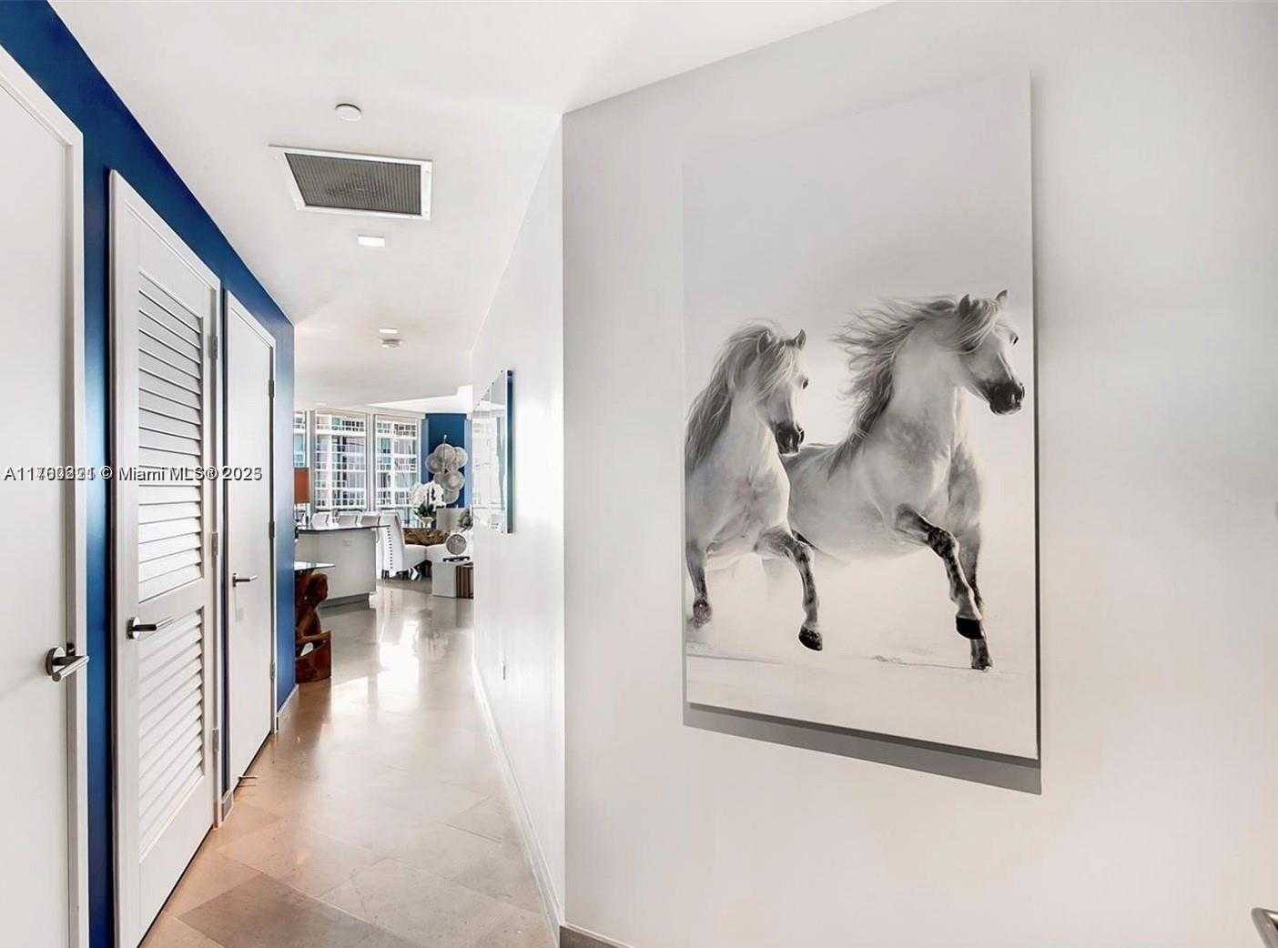 Small Image of 68 SOUTH EAST 6TH ST #3111, Miami Number 13