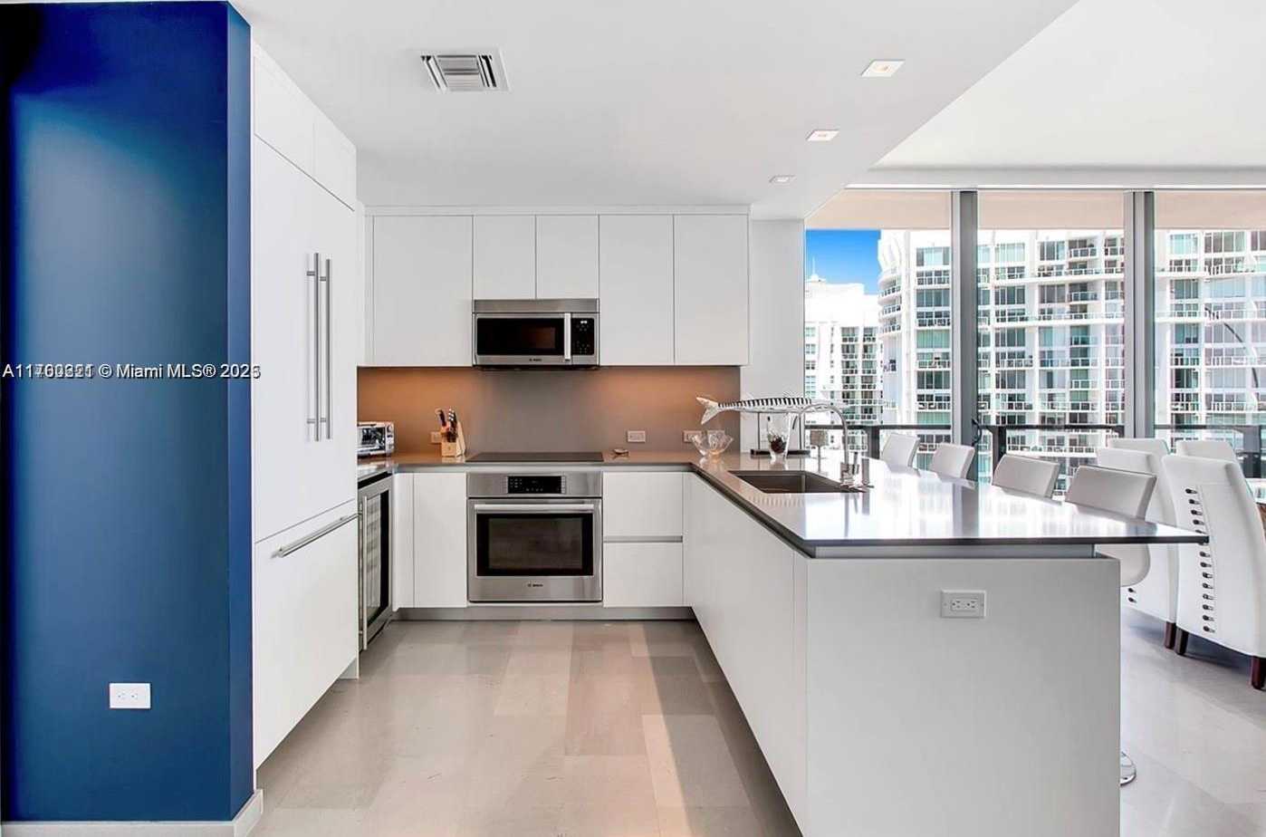 Small Image of 68 SOUTH EAST 6TH ST #3111, Miami Number 5