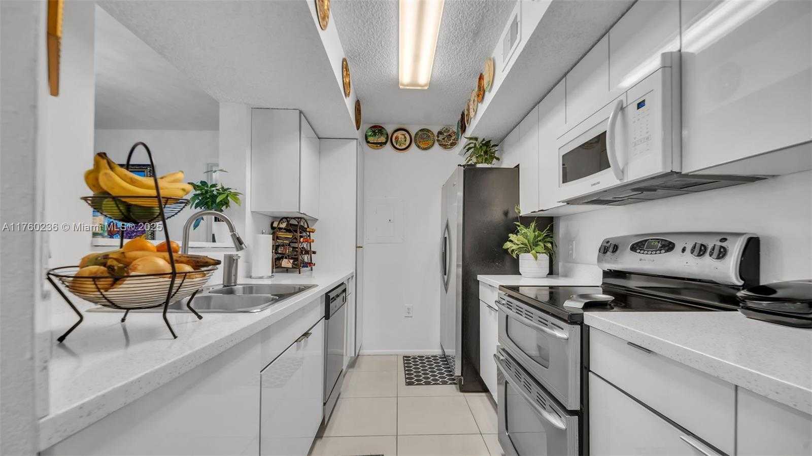 Small Image of 15591 SOUTH WEST 105TH TER #524, Miami Number 11