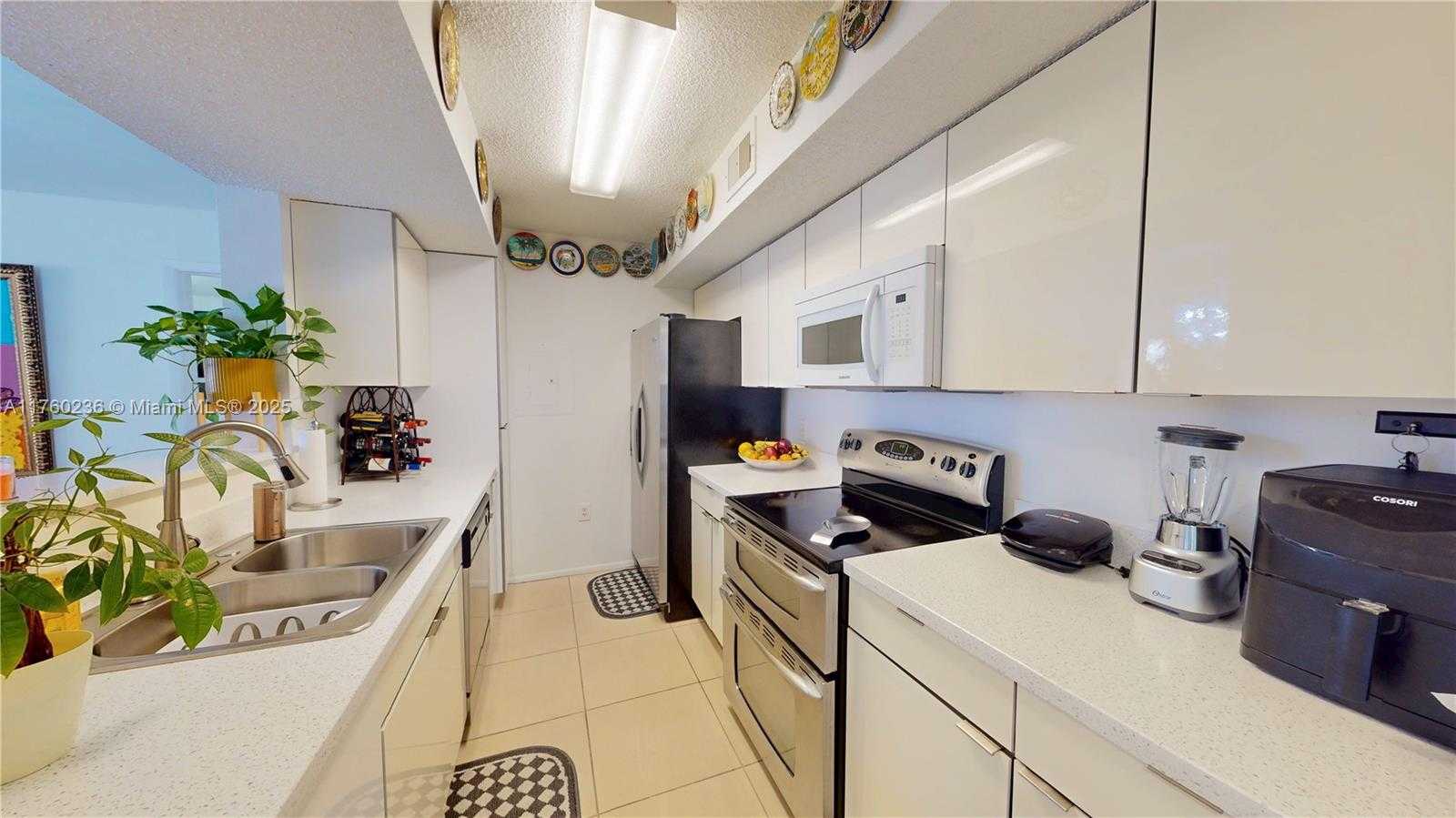 Small Image of 15591 SOUTH WEST 105TH TER #524, Miami Number 15