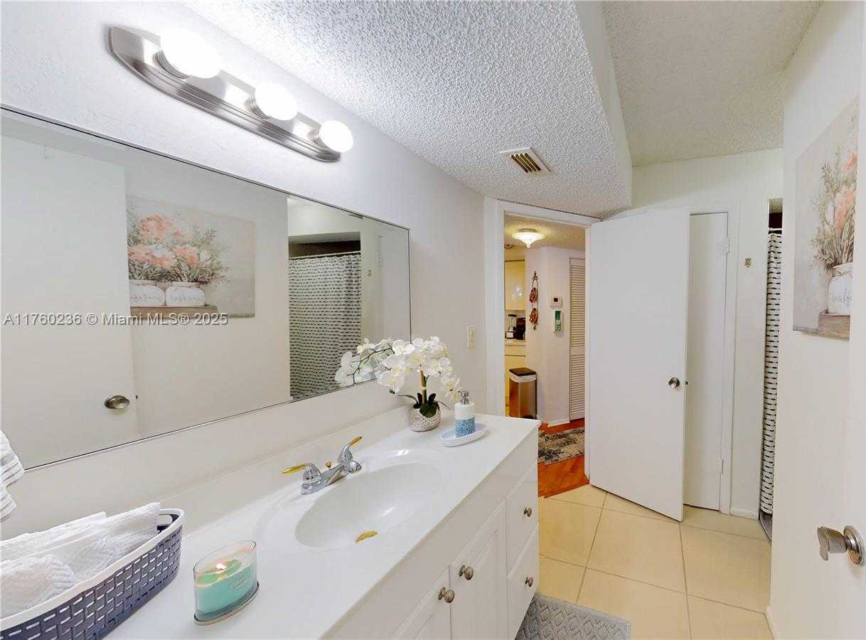 Small Image of 15591 SOUTH WEST 105TH TER #524, Miami Number 20