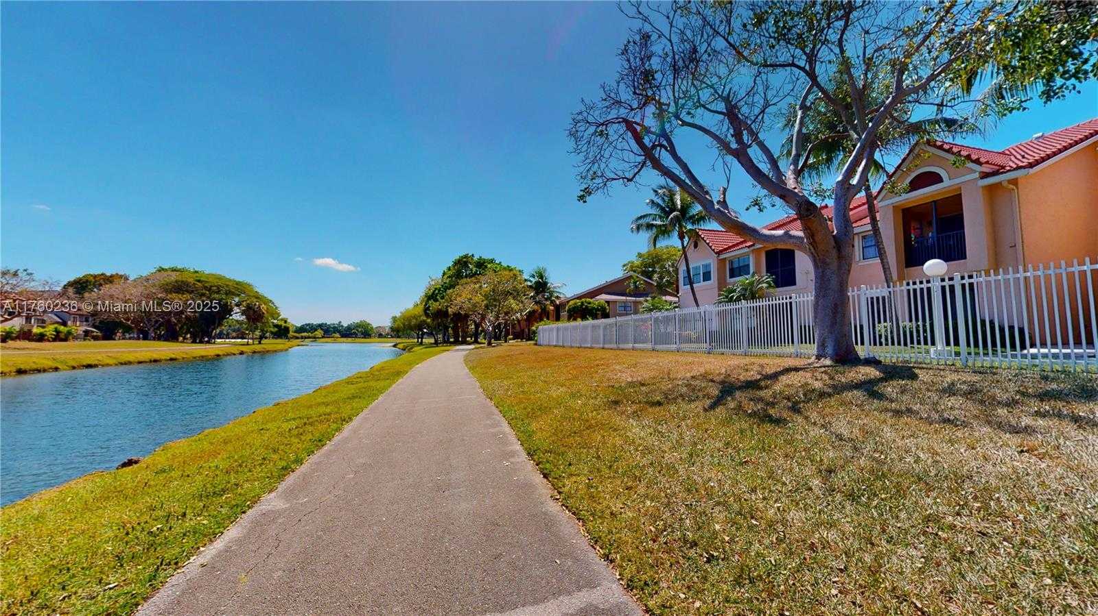 Small Image of 15591 SOUTH WEST 105TH TER #524, Miami Number 54