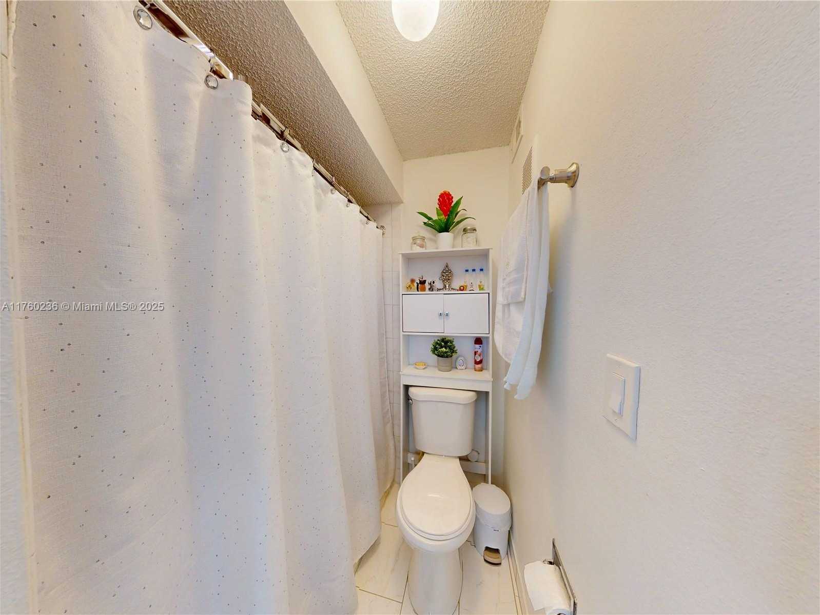 Small Image of 15591 SOUTH WEST 105TH TER #524, Miami Number 57