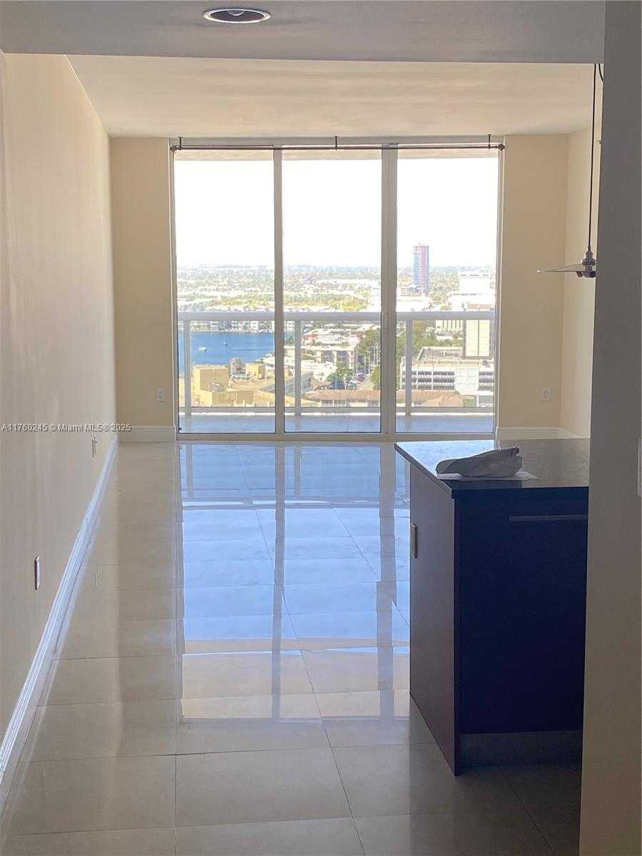 Small Image of 1800 SOUTH OCEAN DR #2009, Hallandale Beach Number 3